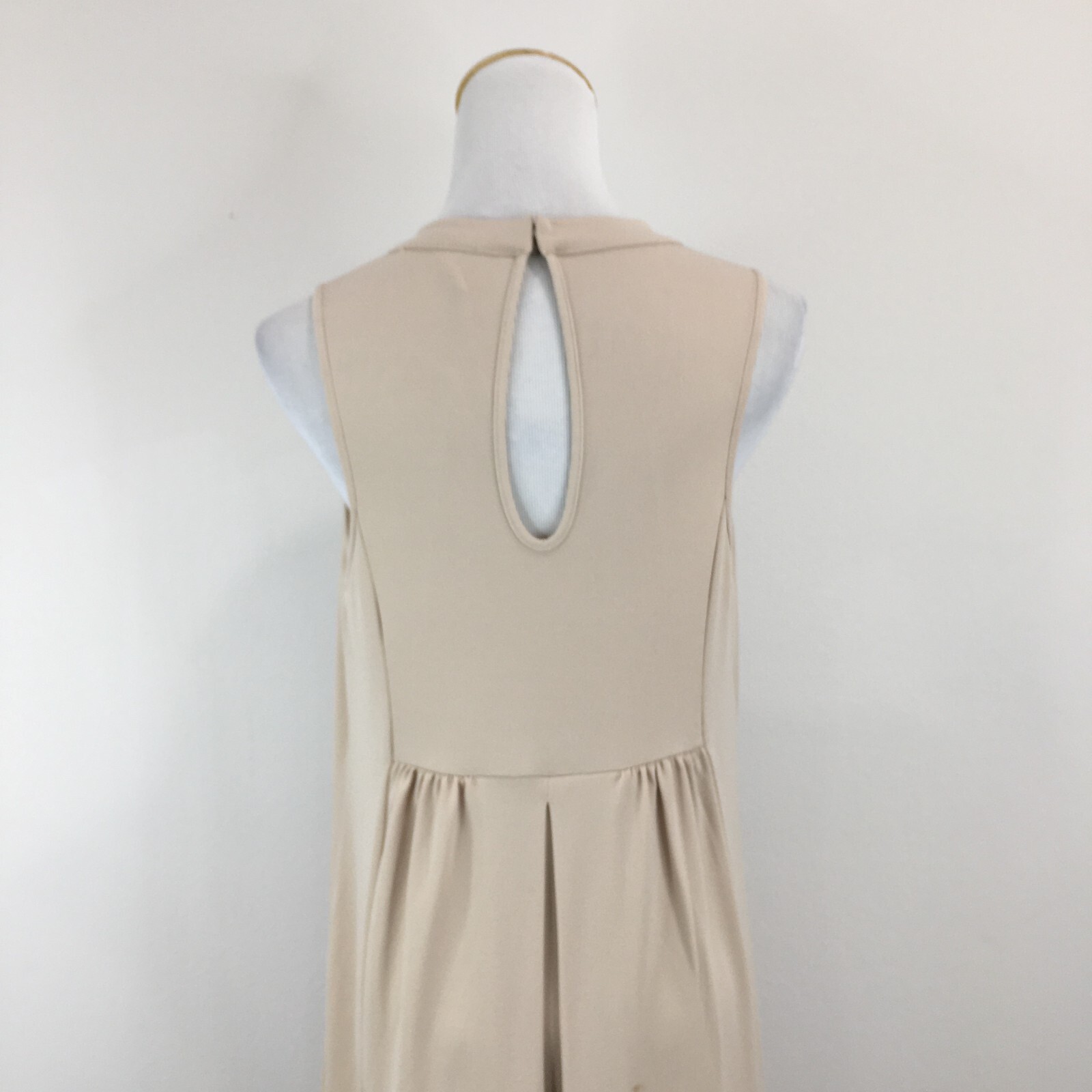 BCBGENERATION Light Beige/Taupe Cut Out Back High Neck sz XS Relaxed Fit Dress