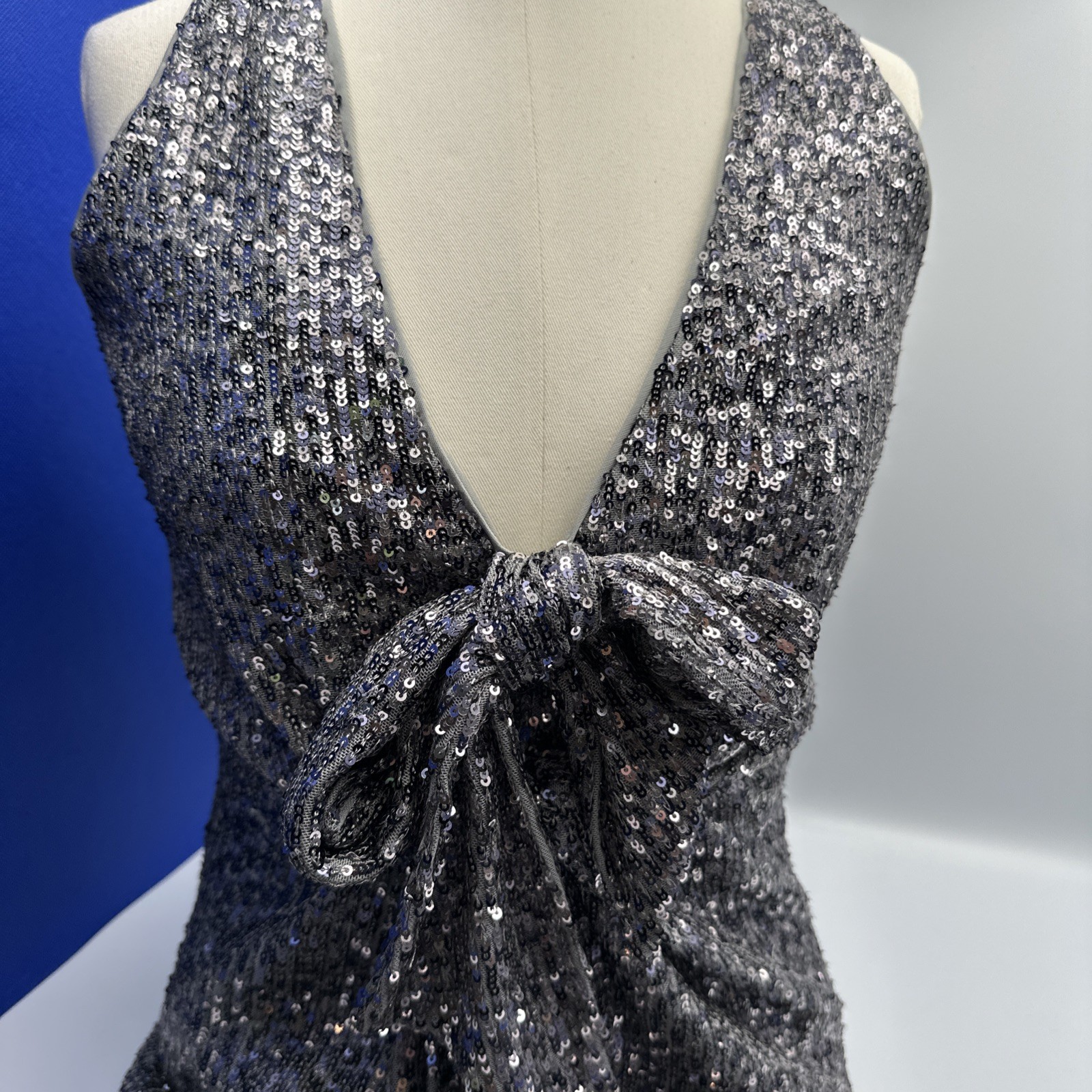 One33 Social “The Marilyn” Sequined Gray Cocktail Dress Size 0 Never Worn