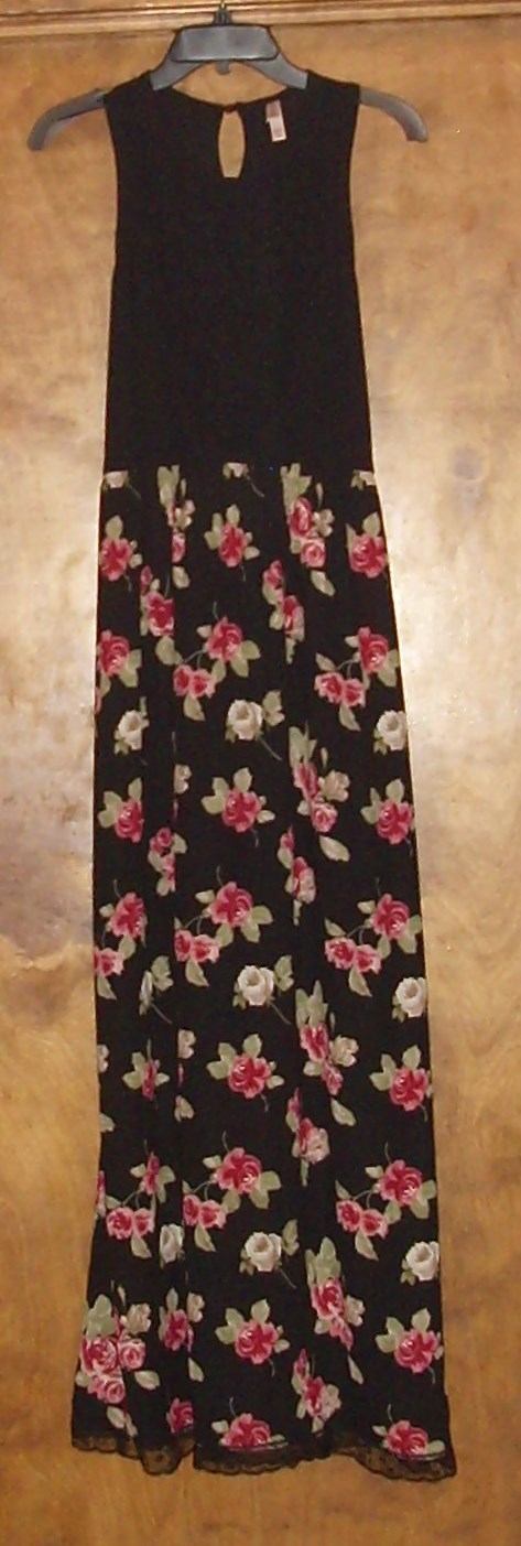 Xhilaration Floral Maxi Dress Size M, Black Lace Bodice Sleeveless Keyhole Back