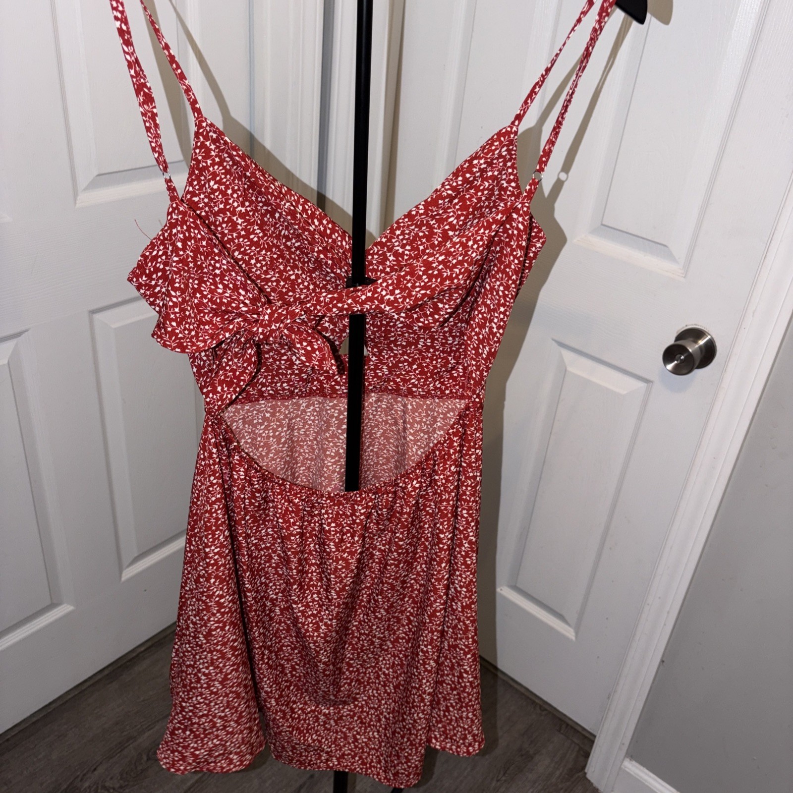 Ditsy Floral Twist Front Cut Out Mini Sundress Tie Back Boho SHEIN Med Festival