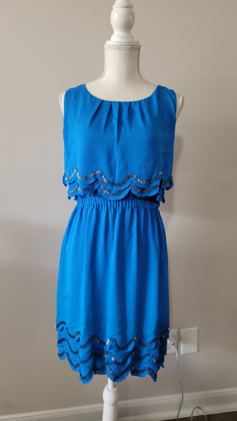 Blue Scalloped Beaded Party Dress Small Gianni Bini Layered Ruffle Sleeveless