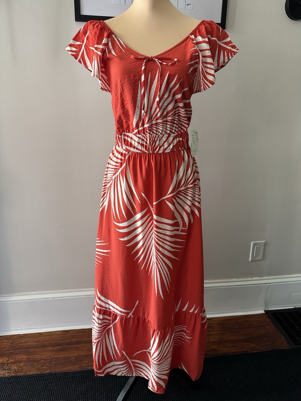 NWT Naïf Coral Tropical Leaf Print Off Shoulder Maxi Dress Size S