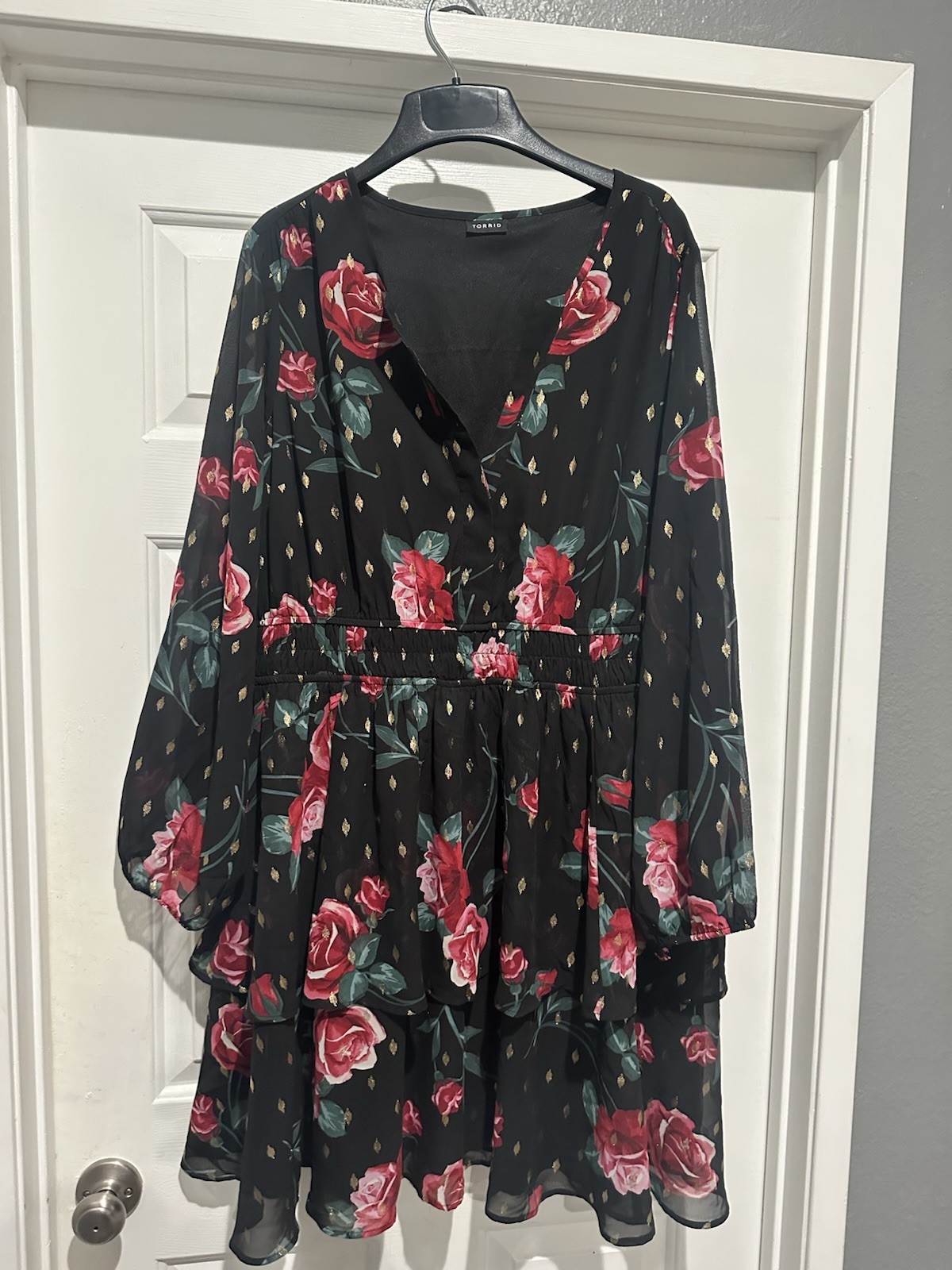 TORRID Women’s 18 Floral Roses Dress Tiered Poly/Spandex Flowy Dressy