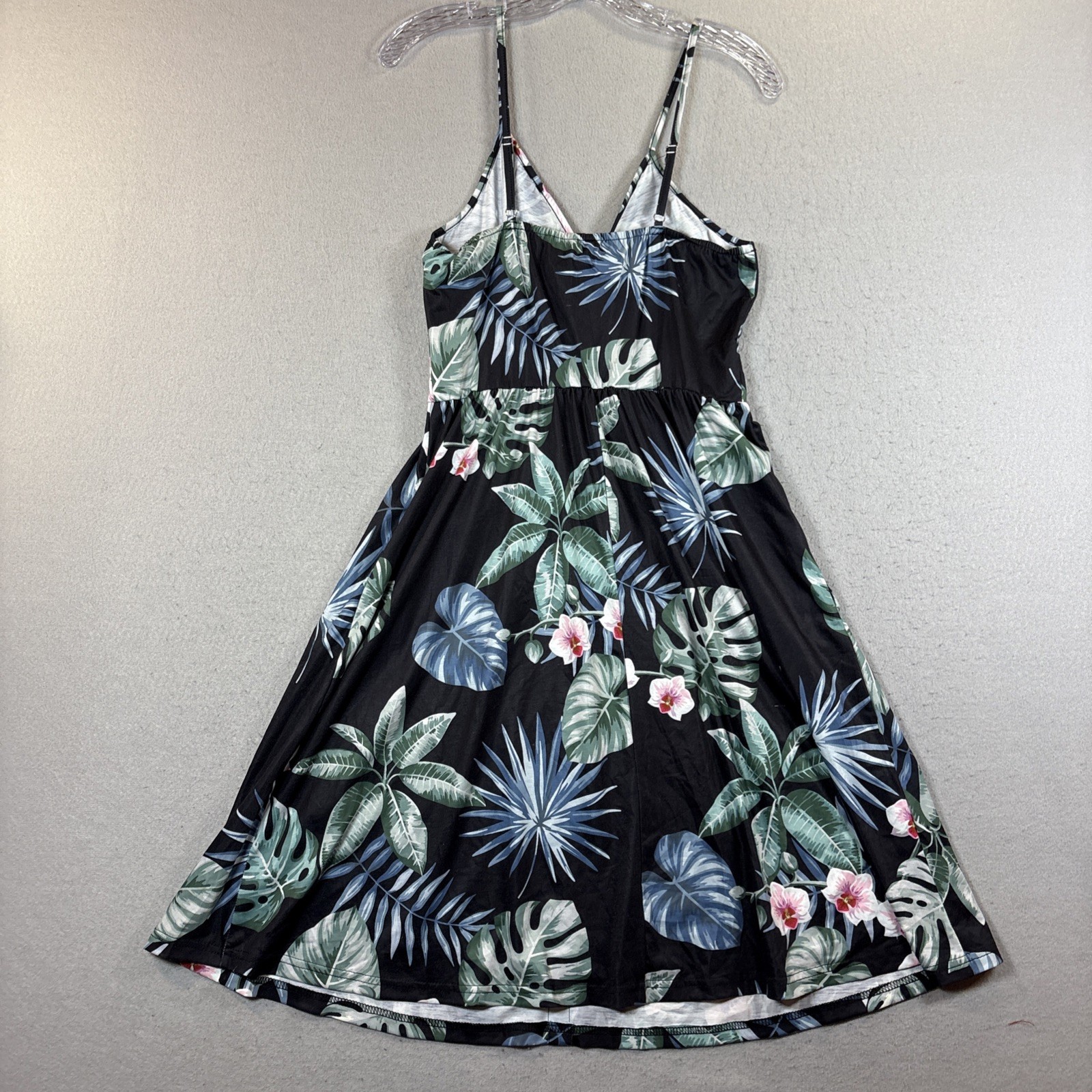 Lai Shen NWT Medium Black Floral Spaghetti Strap Beach Vacation Flowery Pockets