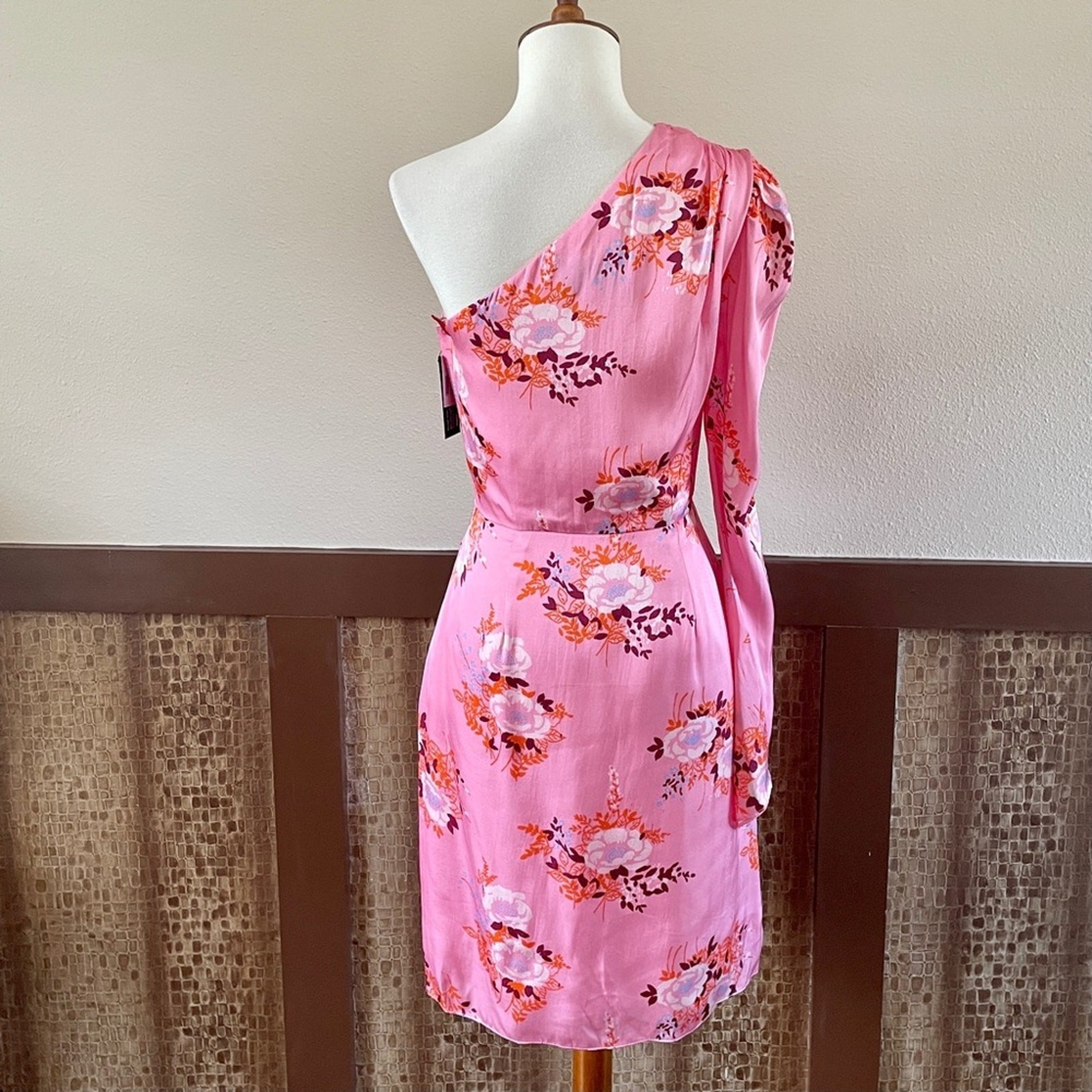 NWT Les Reveries One-Sleeve Matte Satin Dress in Pink Gardenia – $425 Retail