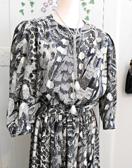 Vintage 80s Snakeskin retro dress Size 10 Mediium Excellent CLEAN