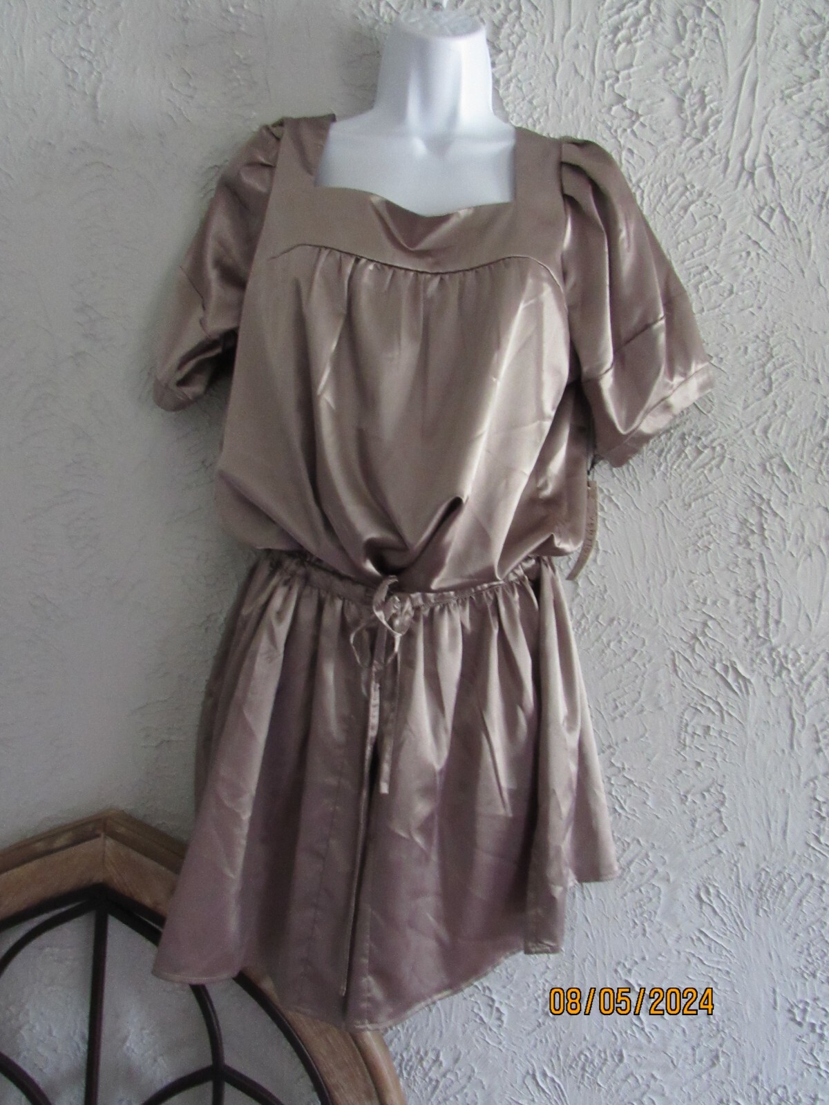 Vertigo Paris nwt L mocha metallic satin peasant dress ties waist puff sleeves