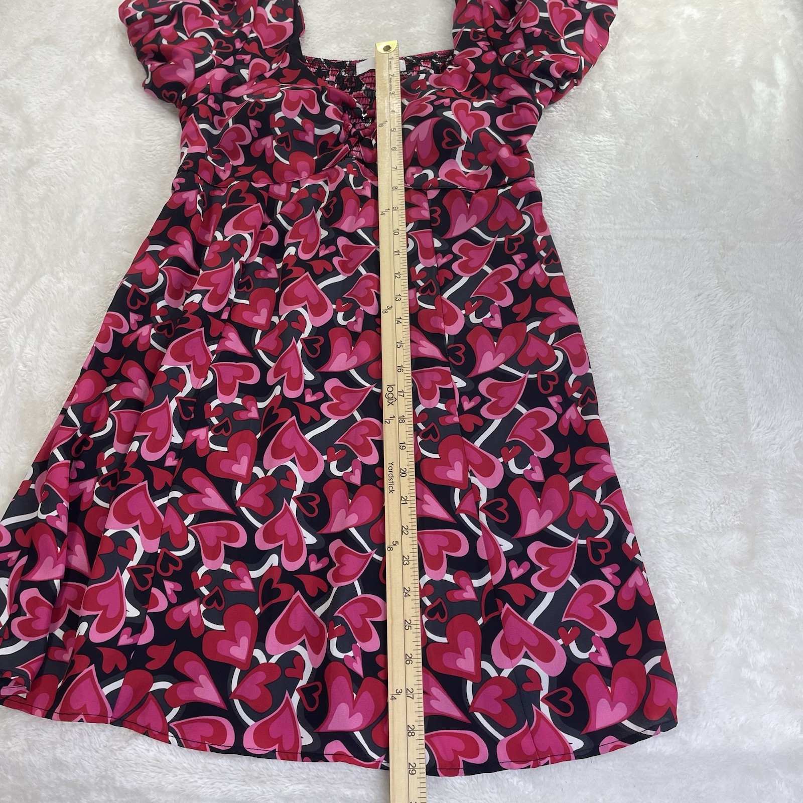 Womens Madden NYC Size LARGE Multi Color Heart Balloon Sleeve Dress.
