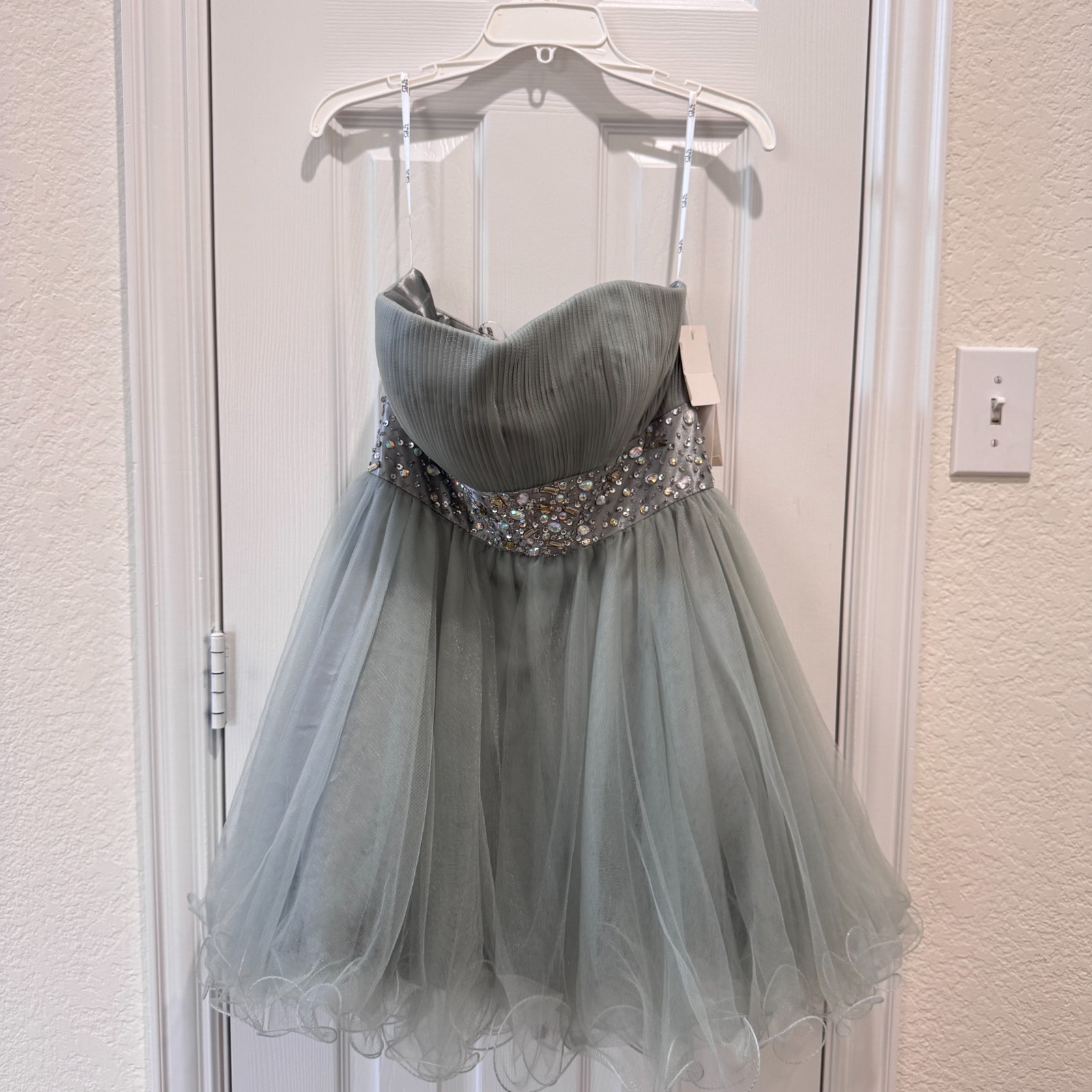 NWT GLS Limited Edition Strapless Beaded Tulle Prom Party Dress L Sage Gray