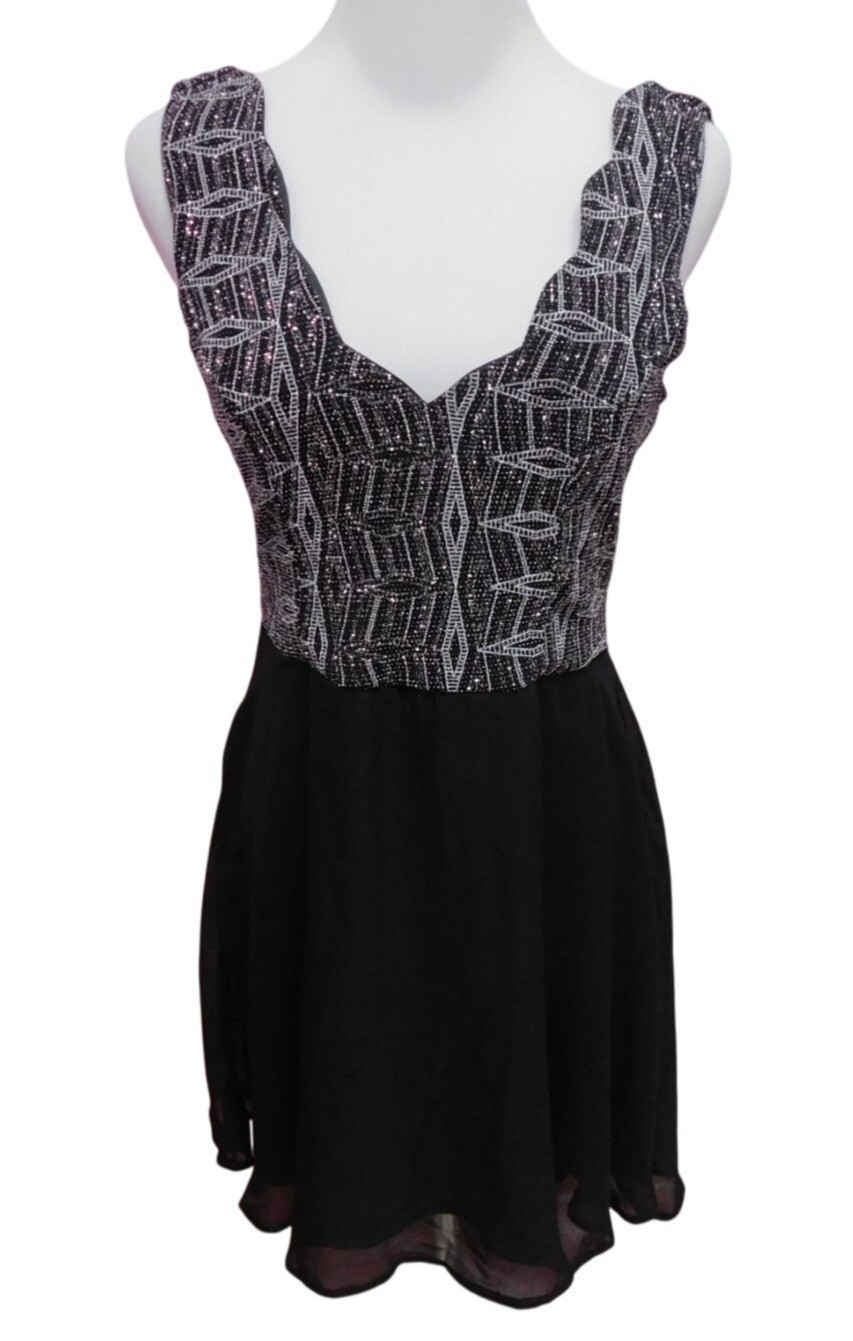 Three Pink Hearts Black Silver Metallic Mini L – Fit Flare – Excellent
