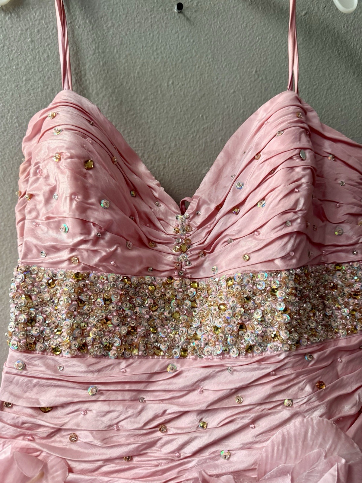 JOVANI BEYOND DIVISION RUCHED BODICE FLORAL APPLIQUÉ PINK BALL GOWN Sz.20