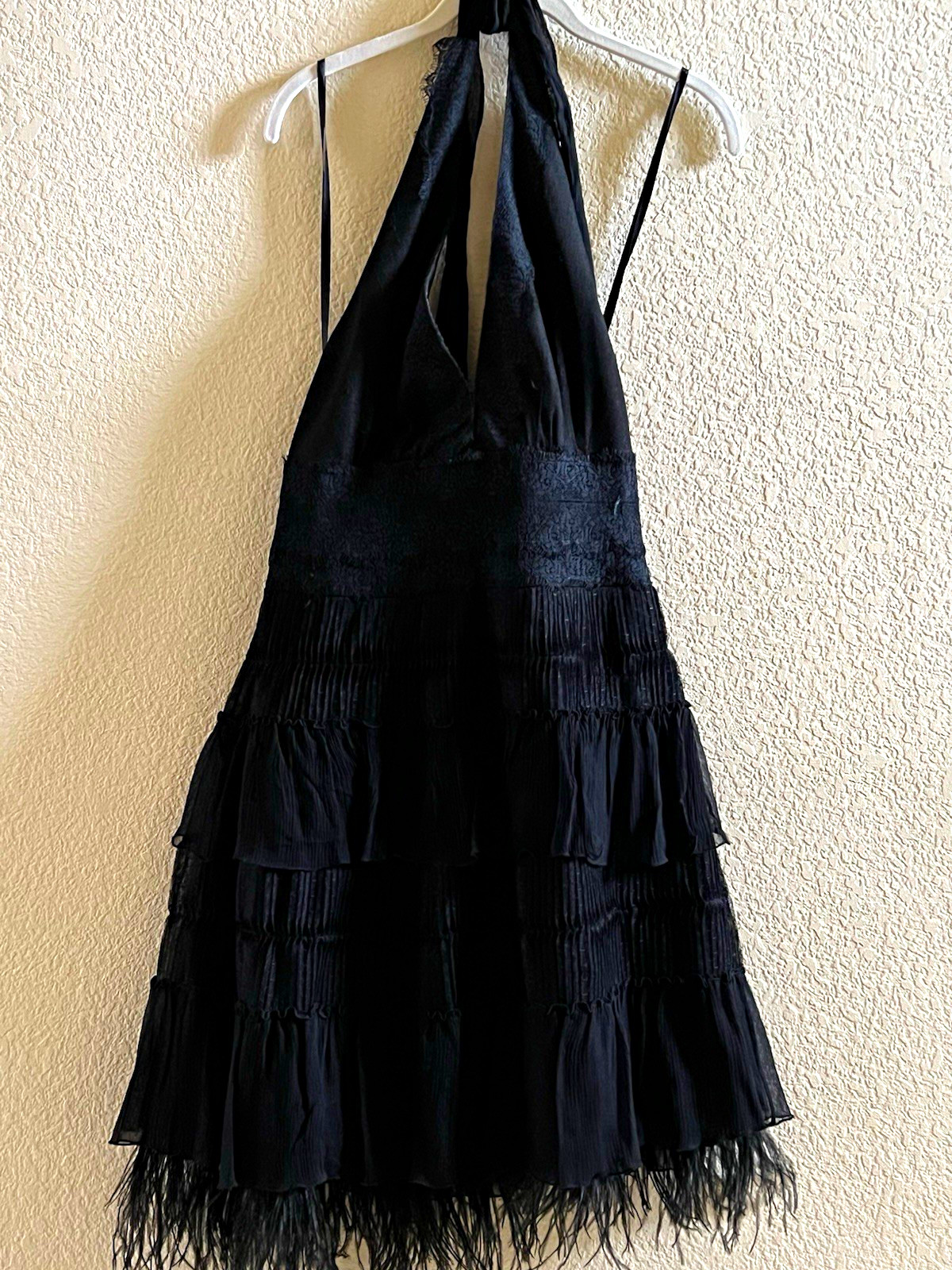 BCBGMAXAZRIA Black Ostrich Silk Chiffon Halter Tiered Fringe Mini Short Dress 10