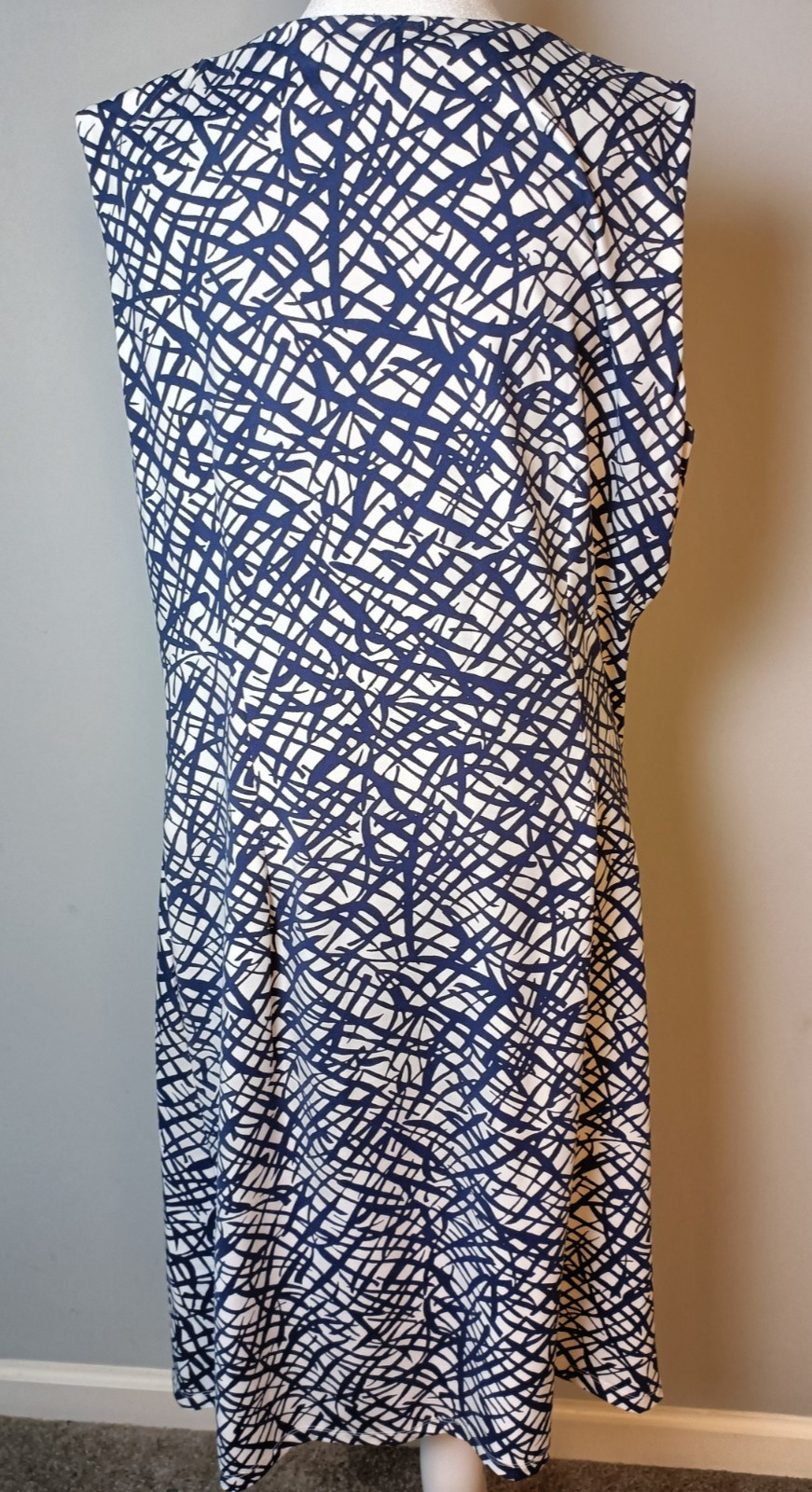 J. McLaughlin XL Knit Midi Dress Blue & White Geometric Print Side Rouching