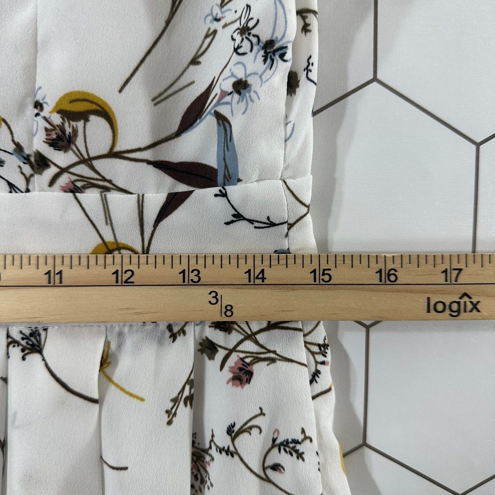Ivy City Co White Floral Wildflower Tie Neck Pleated Midi Dress Womens Size M