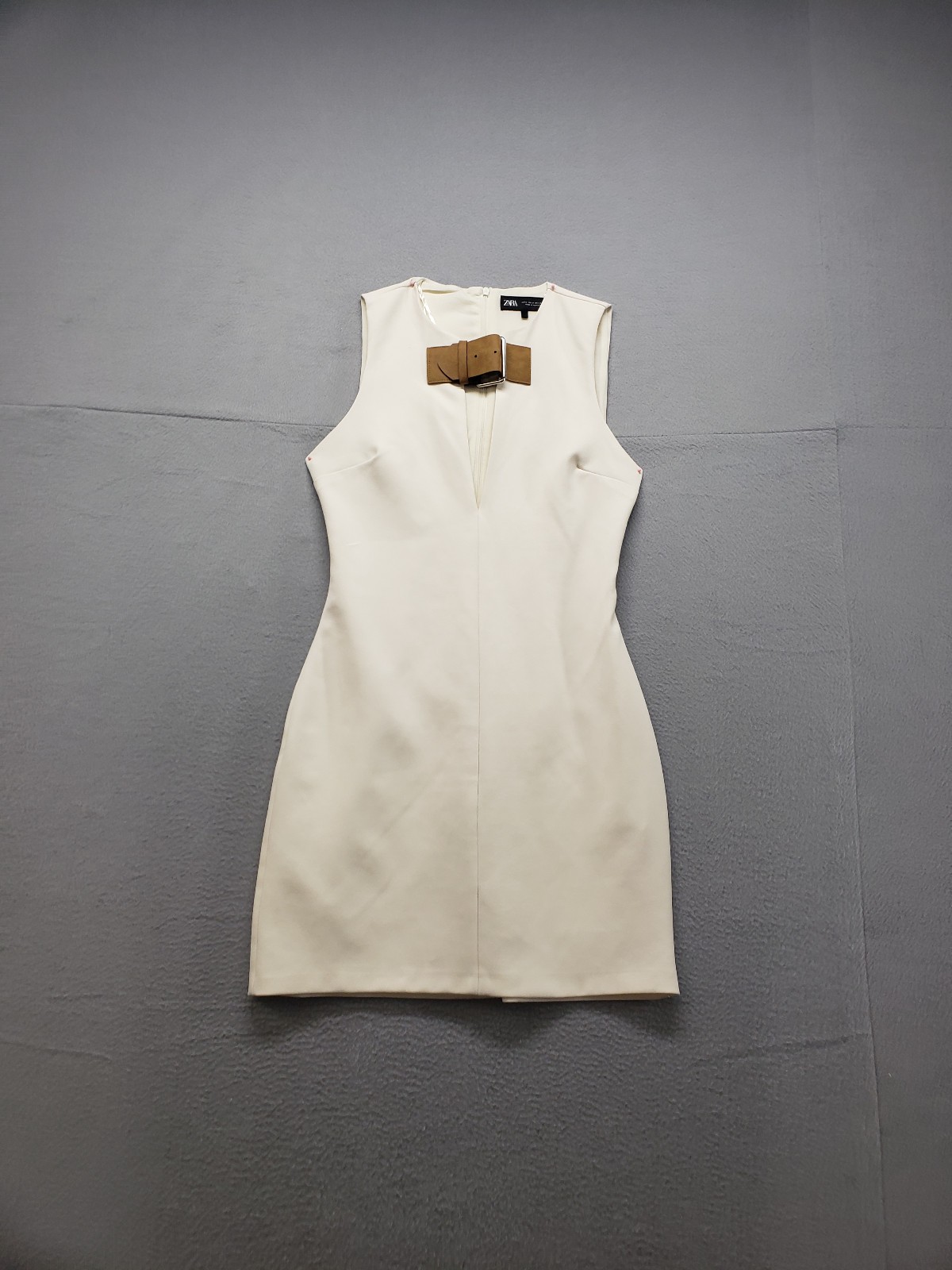 Zara Women Sheath Dress M White Sleeveless Buckle V Neck Back Zipper Cocktail