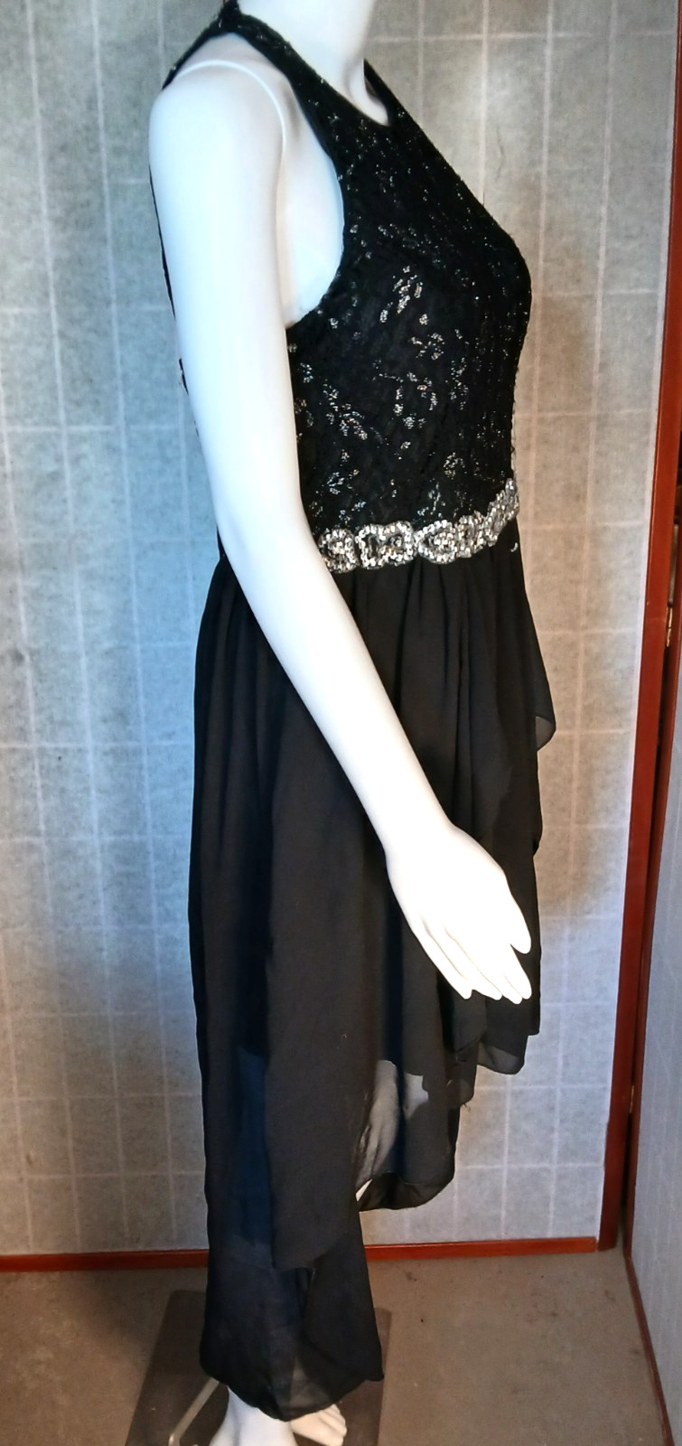 Mujer Moderna Size Medium Black Evening Dress Sequin Beaded Waist Sparkled Top