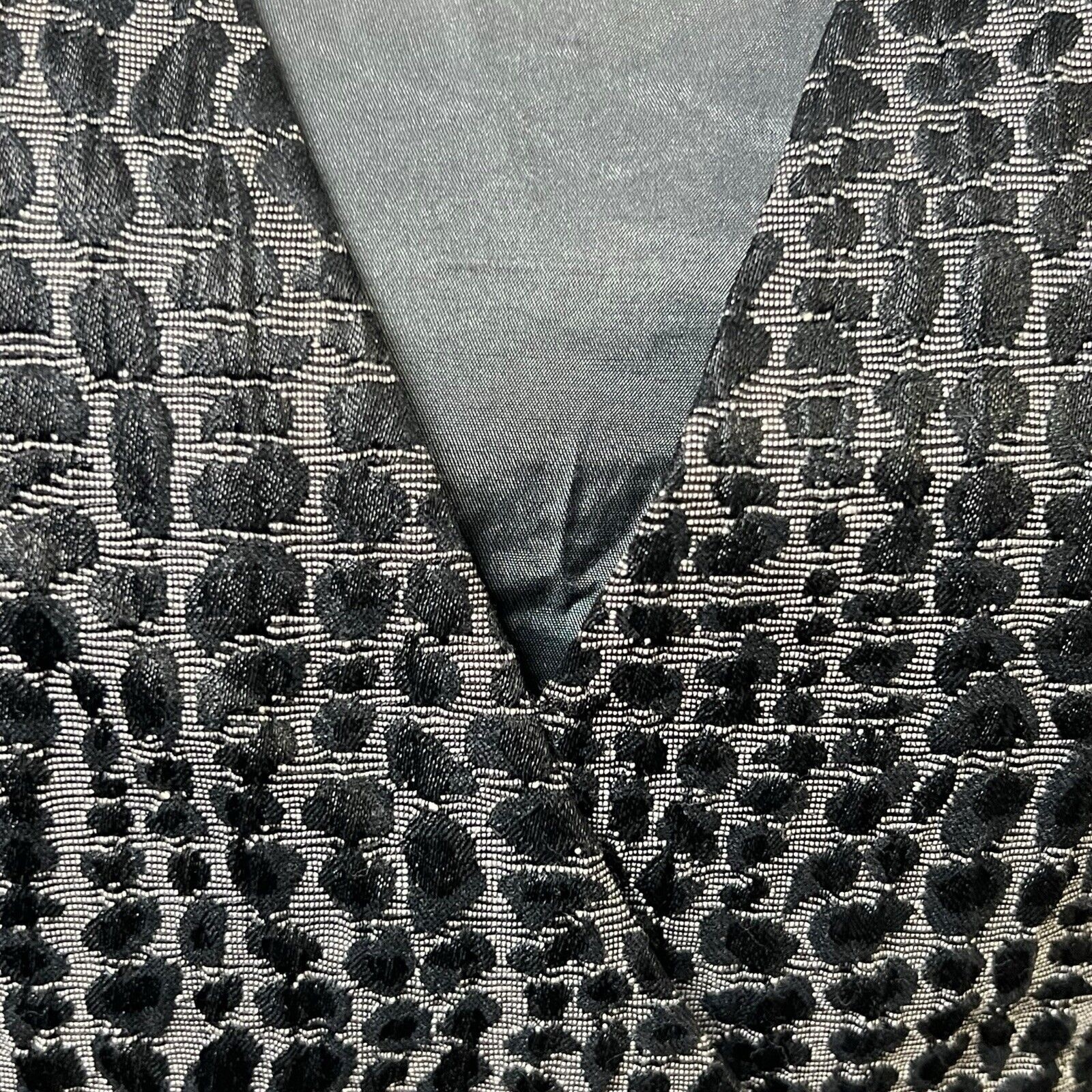 C Luce Mini Dress Size M Grey Leopard Print Sleeveless V-Neck Edgy Chic Trendy