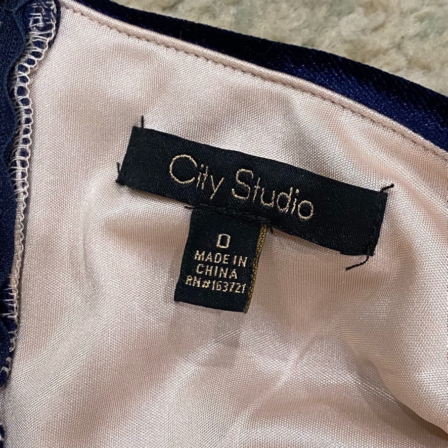 City Stuidio Size 0 Off Shoulder Princess Diana Velvet Velour Classic Slit Royal