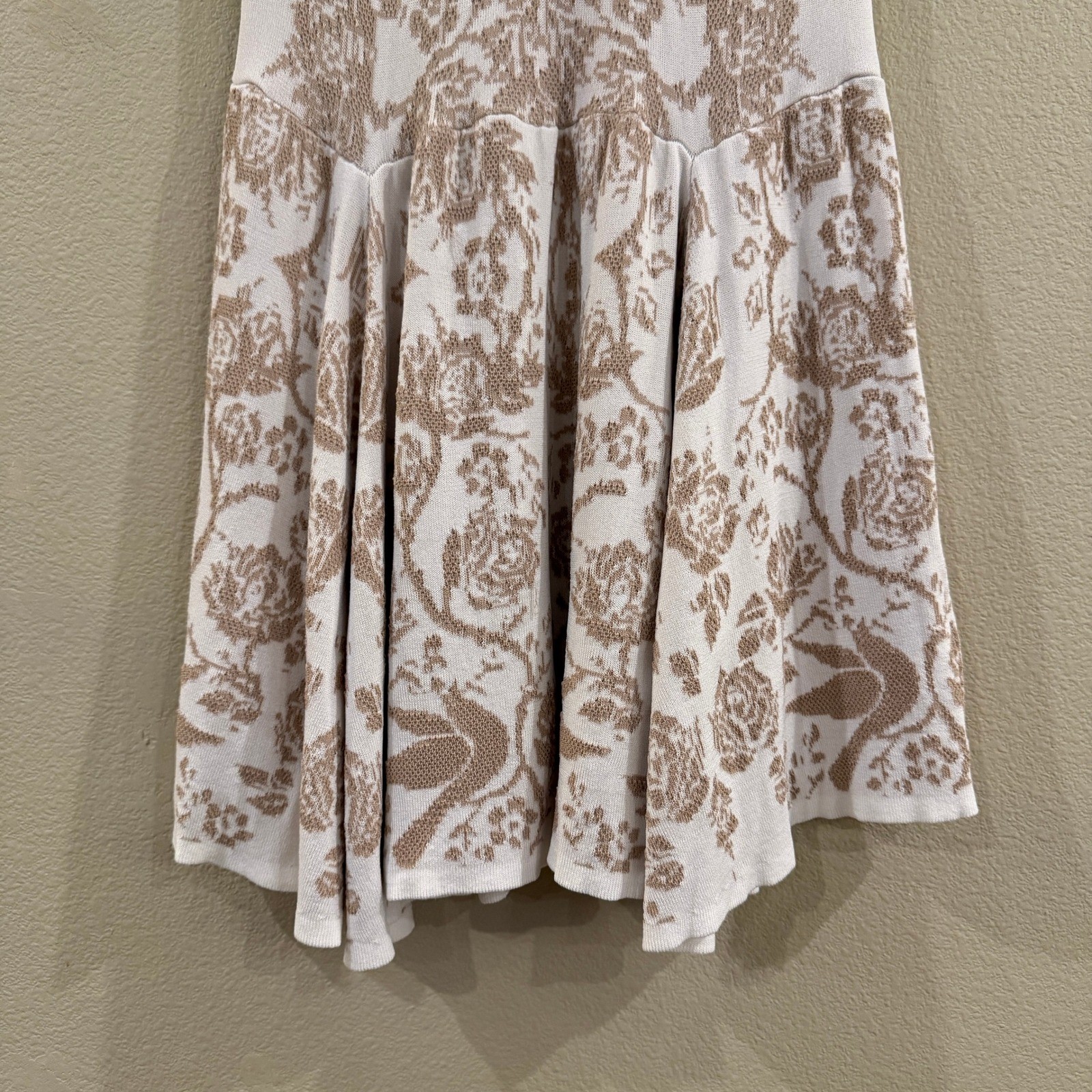 Torn by Ronny Kobo Patricia Dove Swing Dress L Tan Floral Jacquard Ladylike