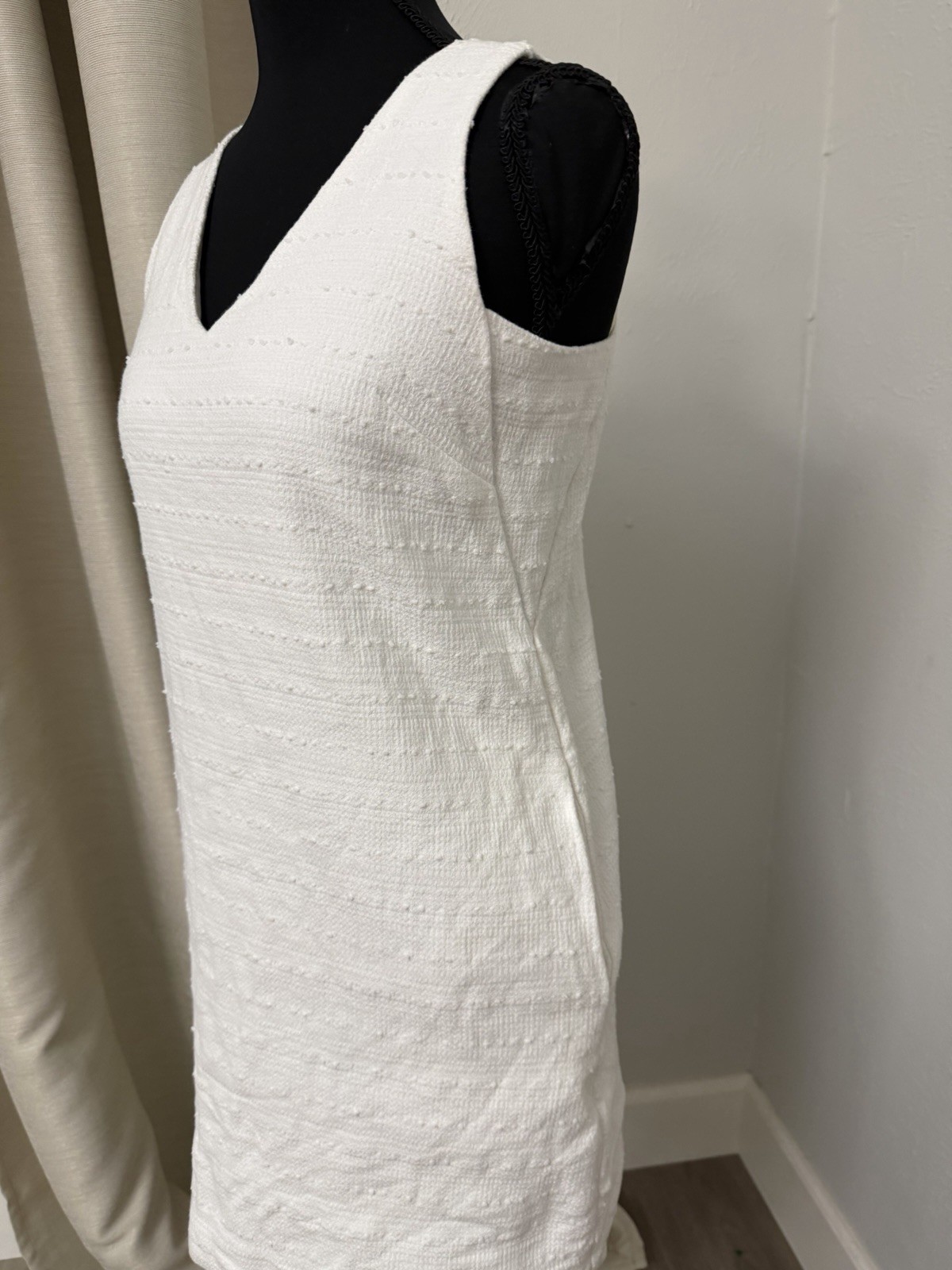 Loft Mini White Tweed Sleeveless Dress Size 00P with Pockets Summer dress