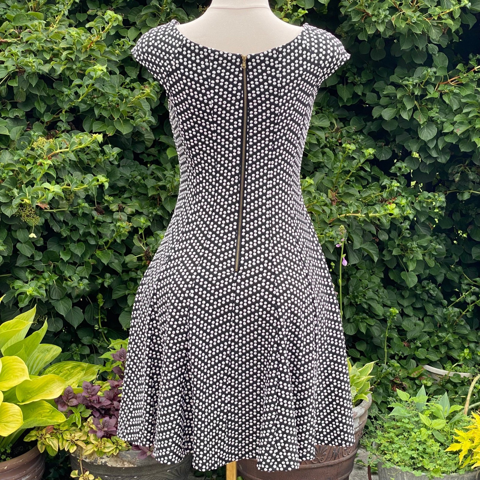 Classy Black & White Polka Dot Boat Neck Tailored Fit Midi Dress Timeless – L