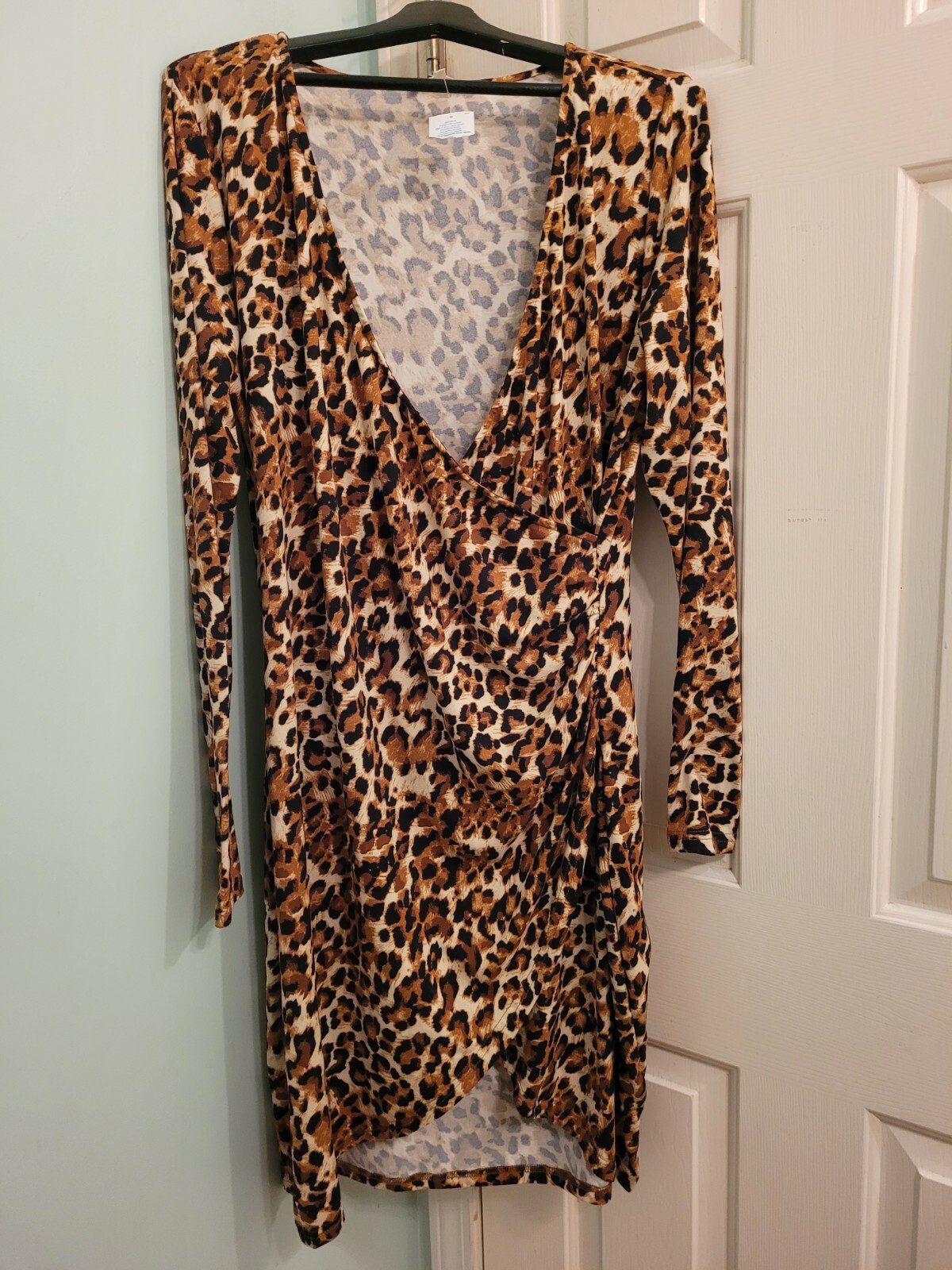 LOVEJ PLUS SIZE 1X(NWT) FAUX WRAP DRESS