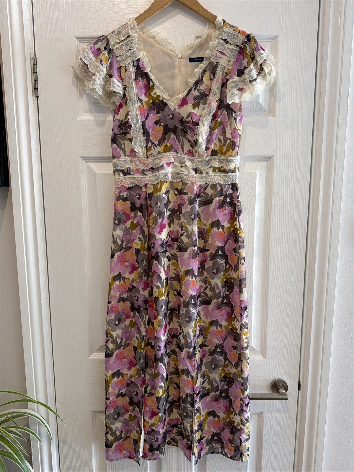 French Connection Orchid Lace Trim Lilac Floral Long Dress – Size 8