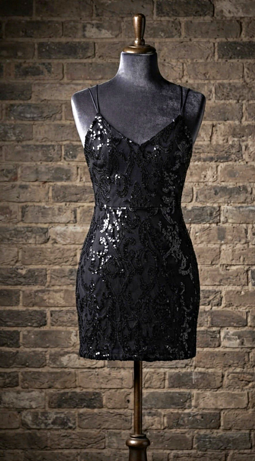 Windsor Women Black Solid Sequin V-Neck Strappy Backless Bodycon Mini Dress M