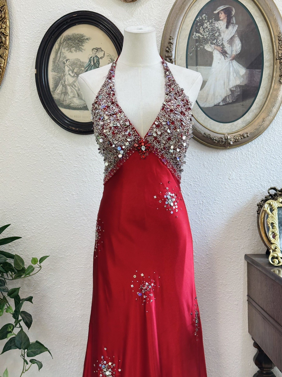 Stunning Vintage Satén Red Evening Gown by My Fashion – Size 6