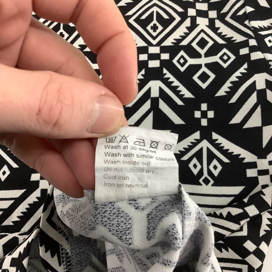 Hearts & Bows Black and White Patterned Dress Ladies Casual 32in 19in Pit to Pit