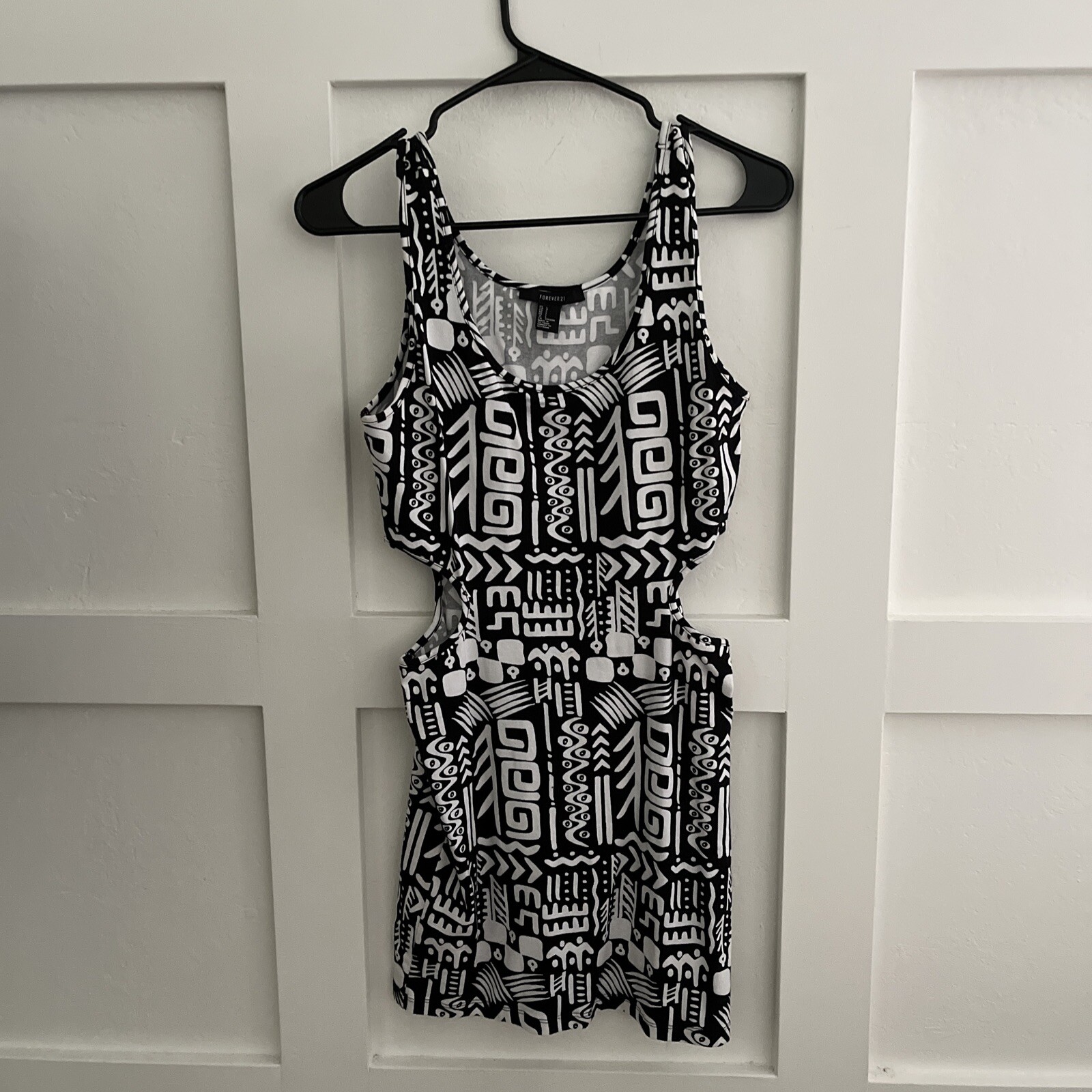 Love 21 Black & White Sleeveless Aztec Print Mini Dress SZ L