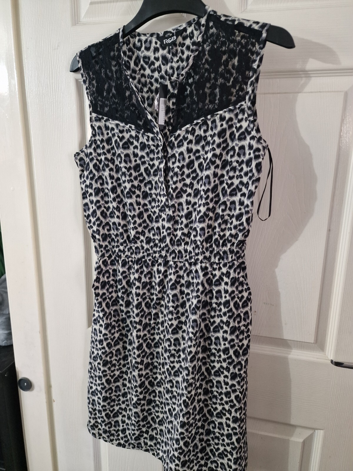 R N B LADIES ANIMAL PRINT LACE SHOULDER DRESS BLACK WHITE BNWT size 10 (ref36)