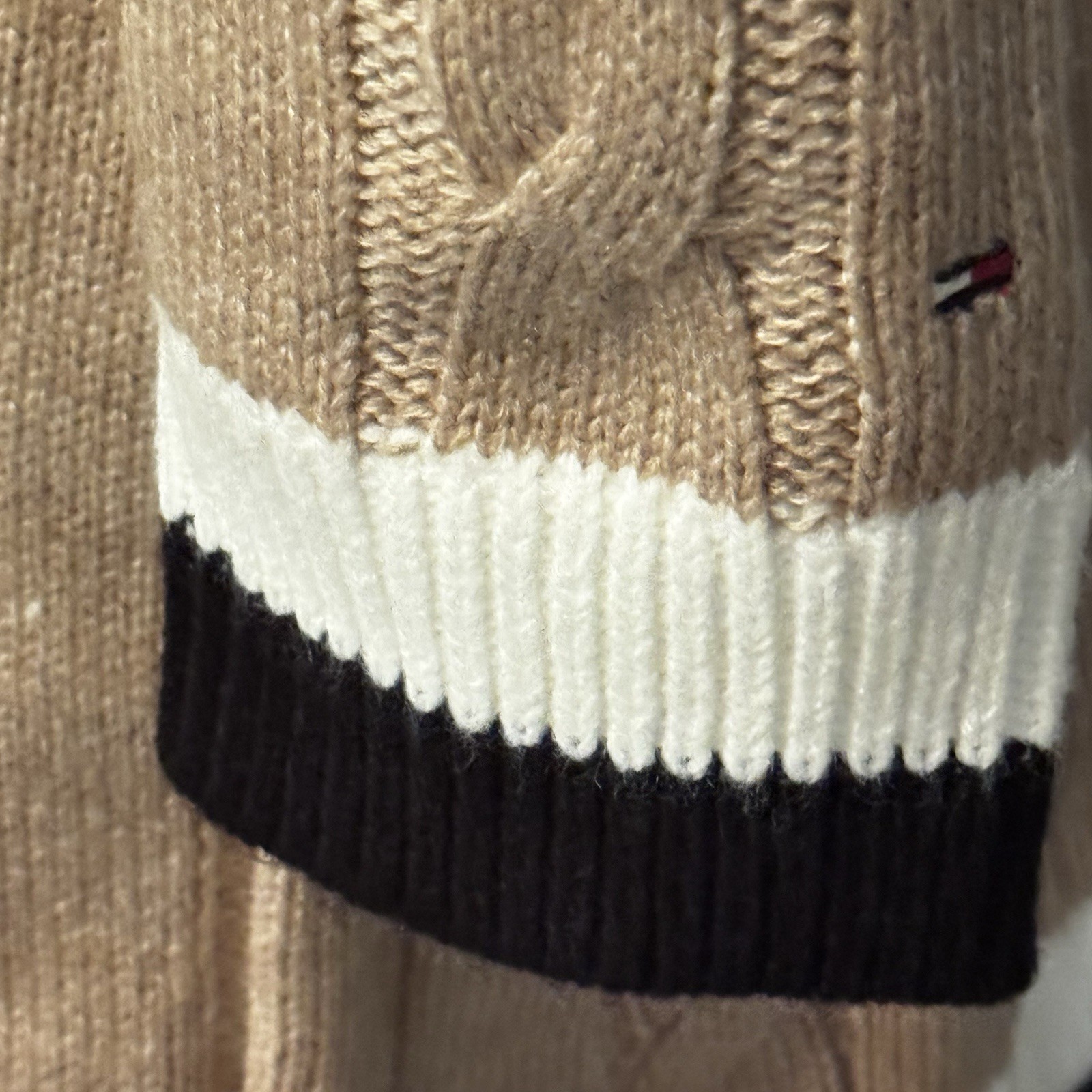 Tommy Hilfiger Chunky Cable Knit Varsity Dress M V Neck Camel Preppy Old Money