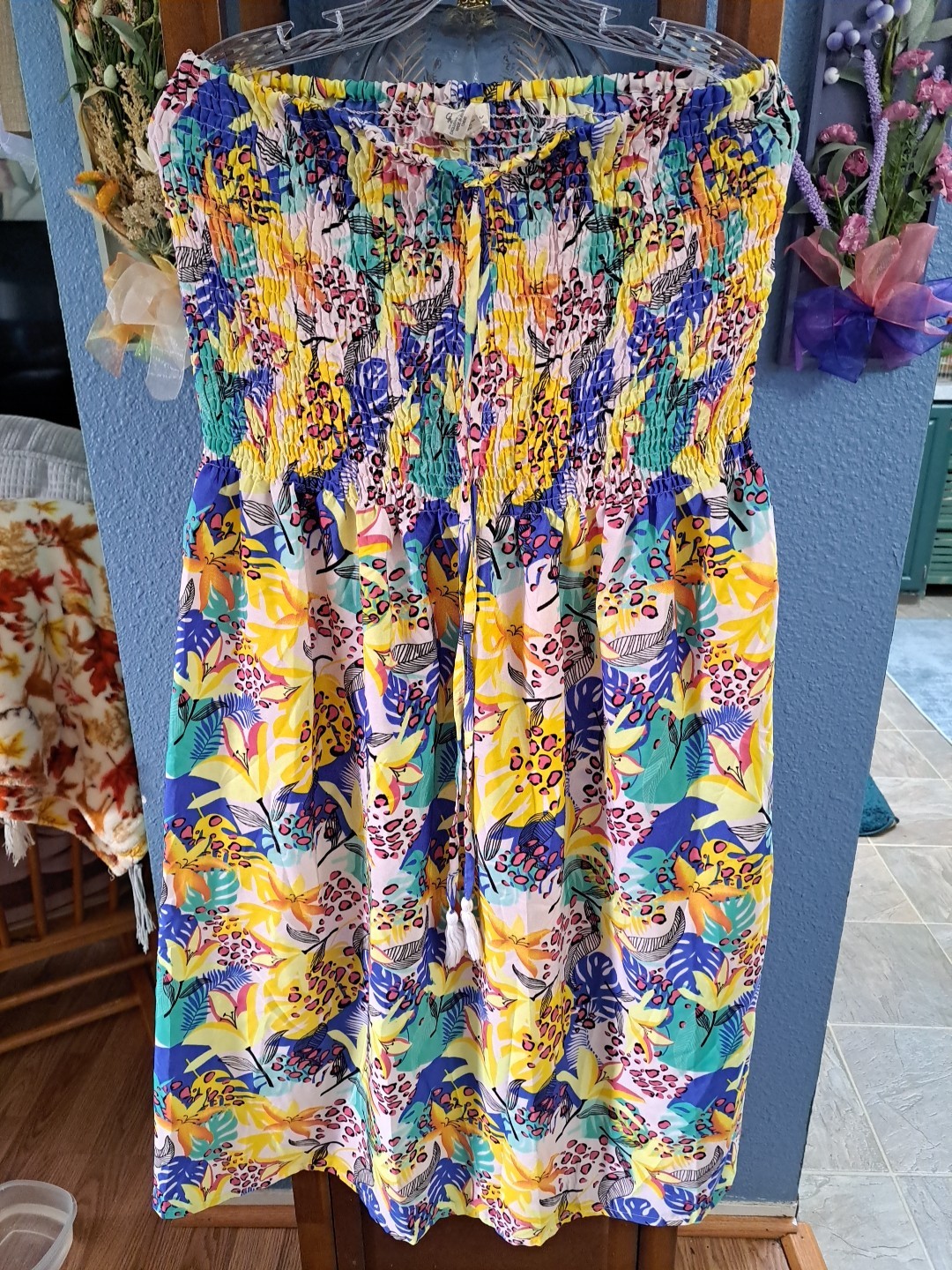 Gypsie Blu Women’s 1X Smocked Tube Top Midi Dress Tropical Floral Print Design