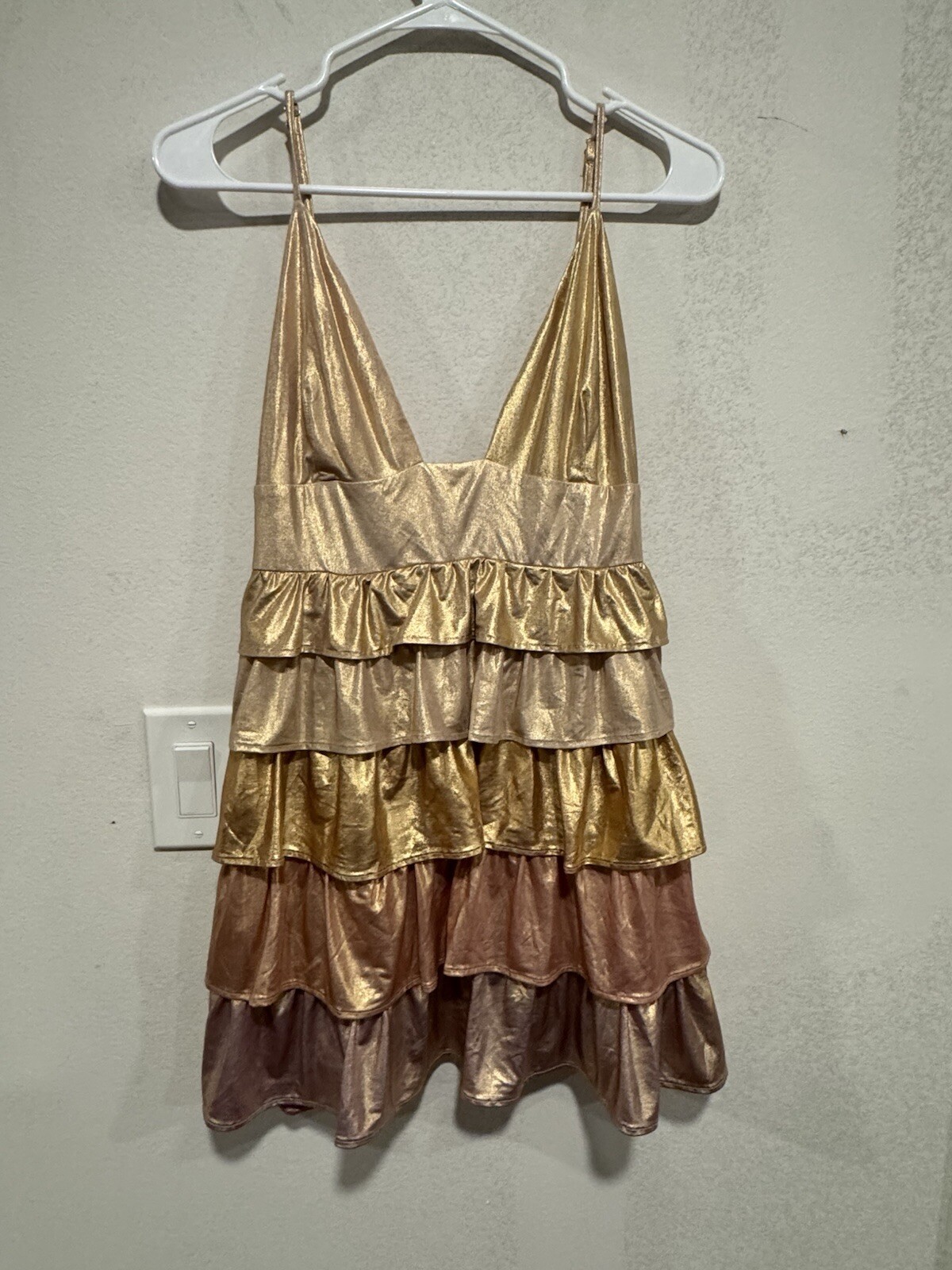 Storia Metallic Tiered Ruffle Mini Dress Sz M Gold Ombré Shimmer NWT