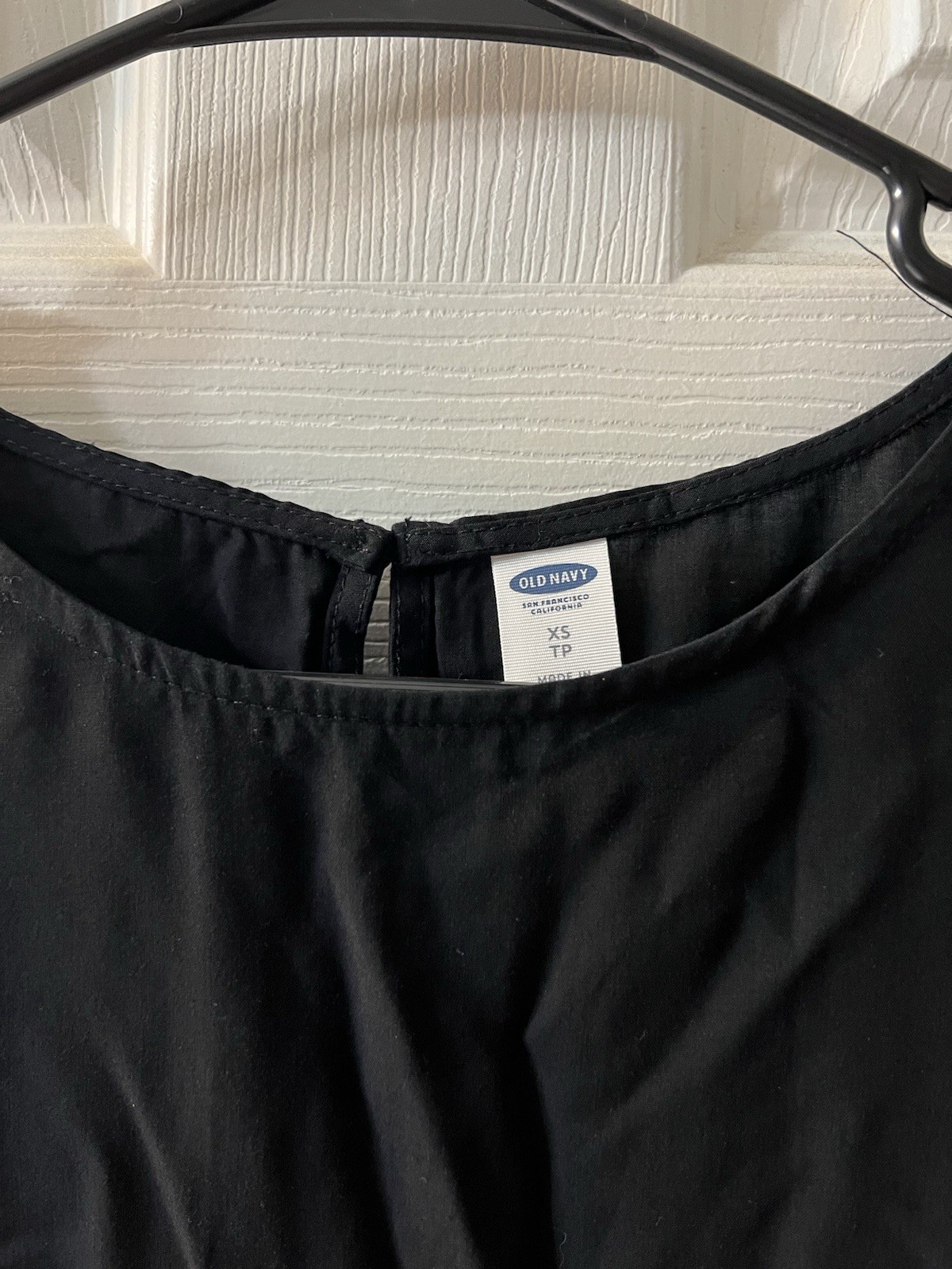 Old Navy Women’s XS Black Solid Shift Dress Round Neck Long Sleeve Tie Cuff