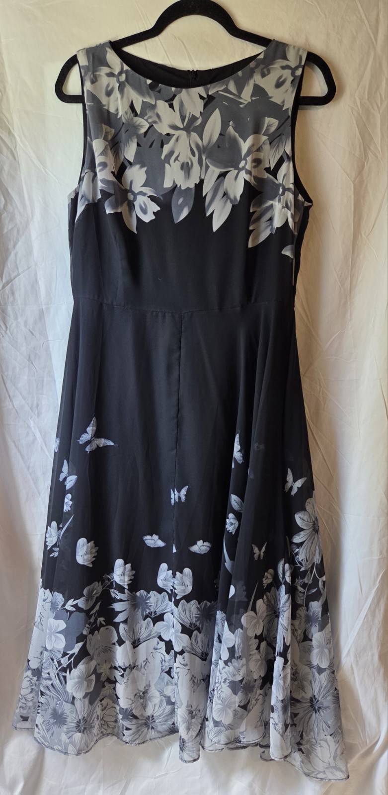 Tendency Brand Sleeveless Black Maxi Dress Lined W Gray & White Flowers SZ L