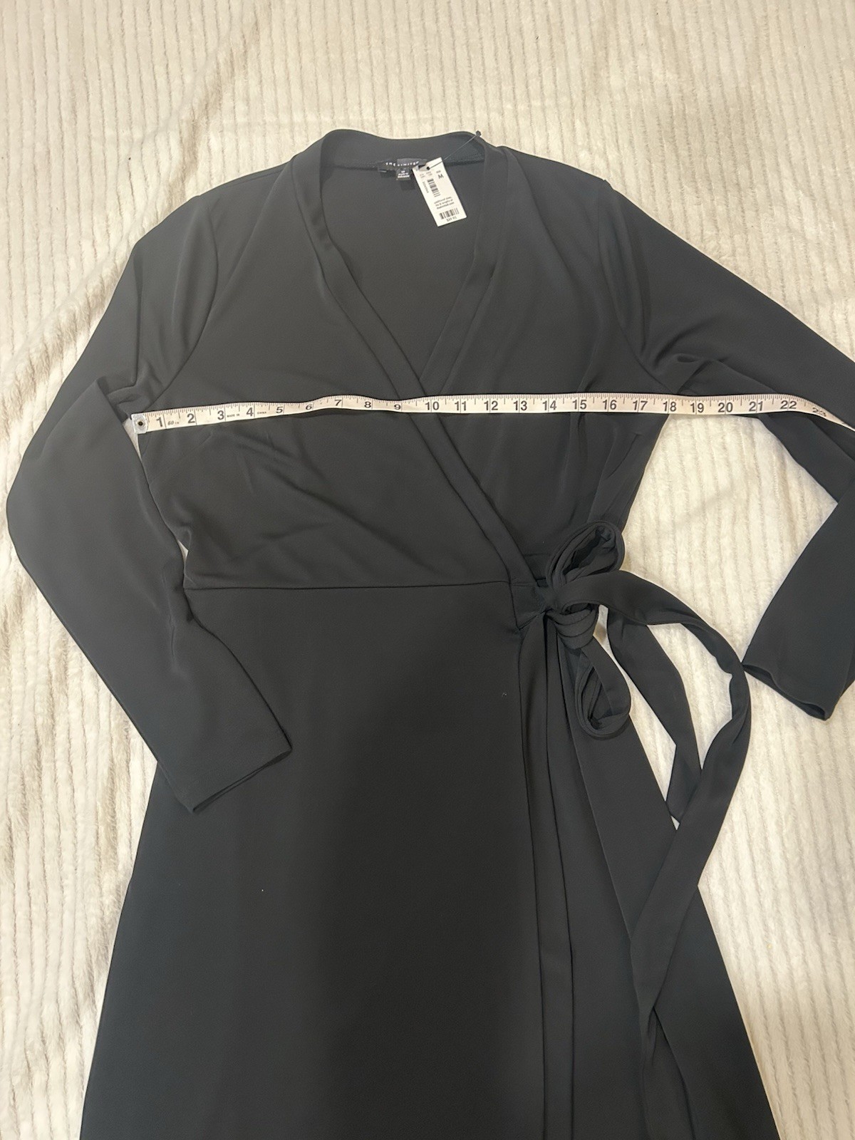 The Limited Classic Black Wrap Dress Women’s Size Medium Stretch Knee Length