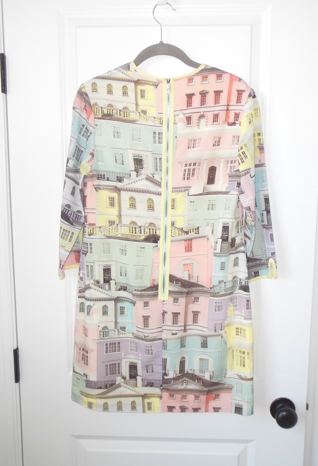 Ted Baker London Shift Dress sz 1 (US 4) Regency Houses Pastel Colors 3/4 Sleeve