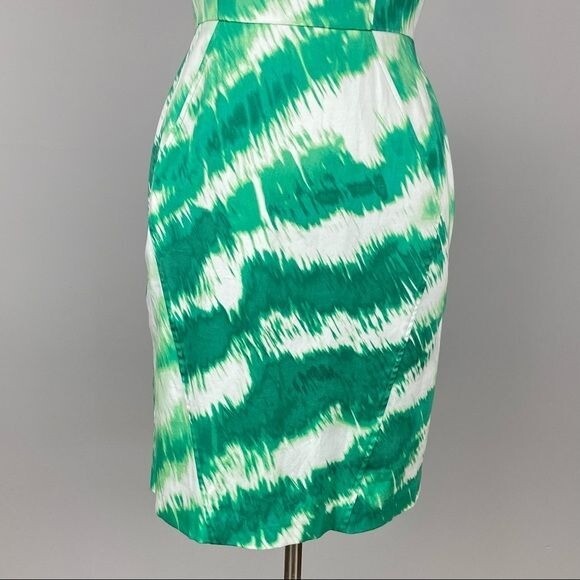Vince Camuto Womens Sleeveless Sheath Dress Green Feline Absract Print size 10