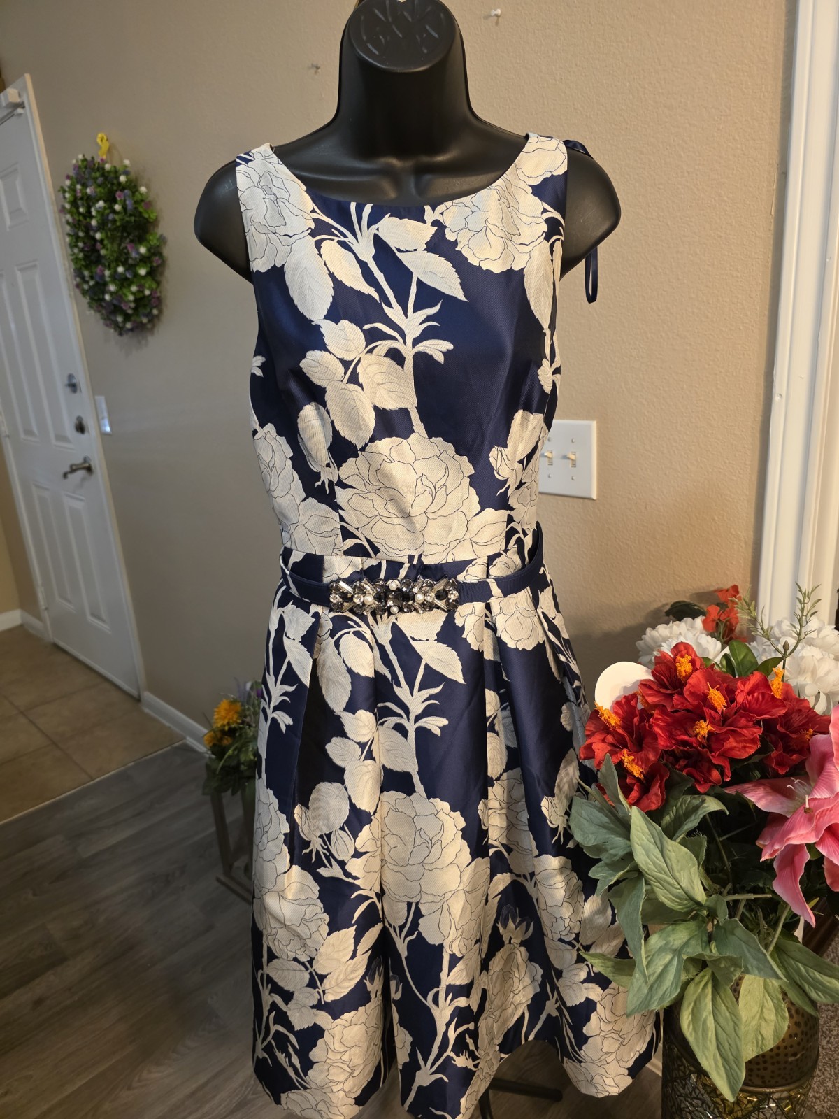 Elizabeth J Dress