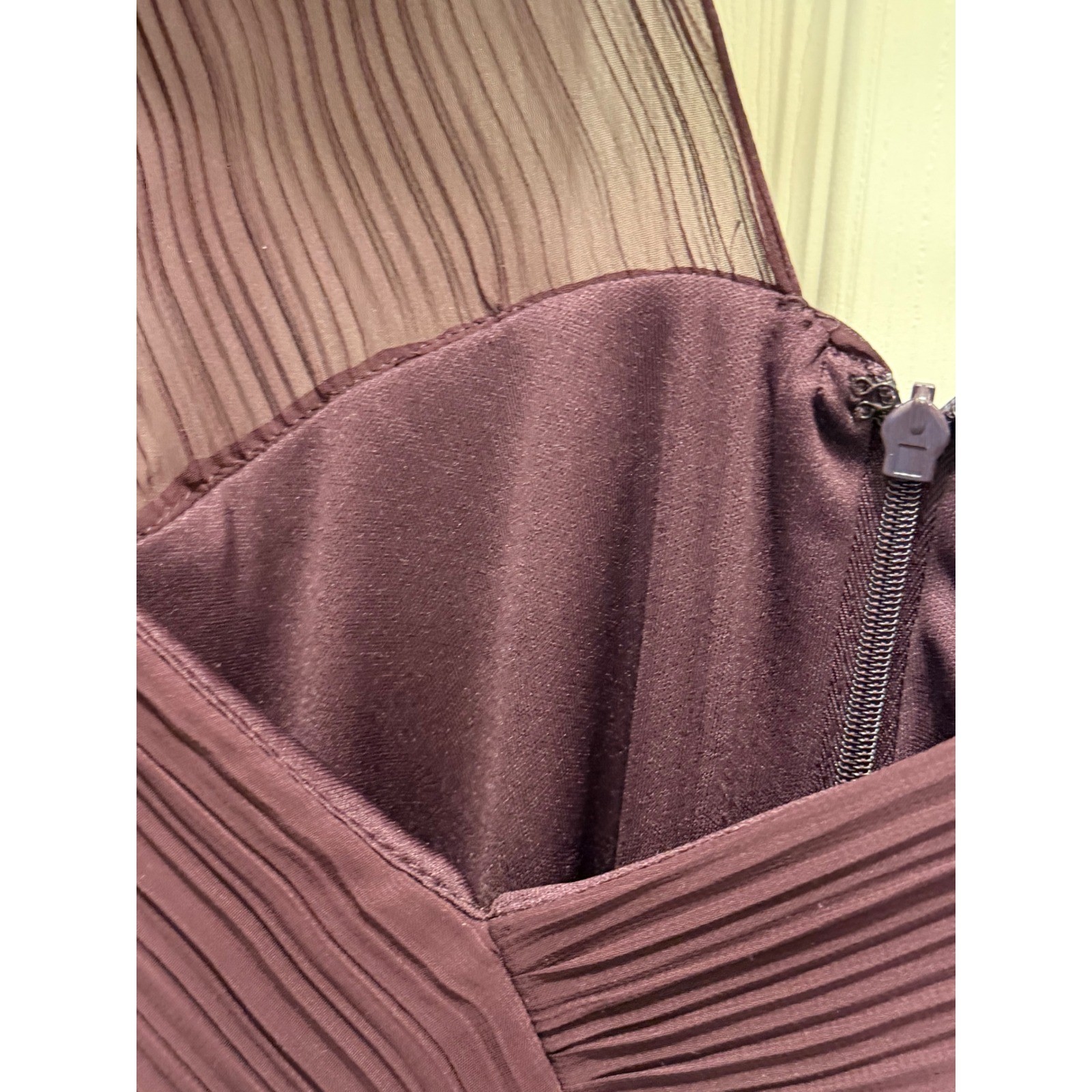 NWT Davids Bridal Eggplant Purple Chiffon Pleated Gown Mother of Bride Womens 18
