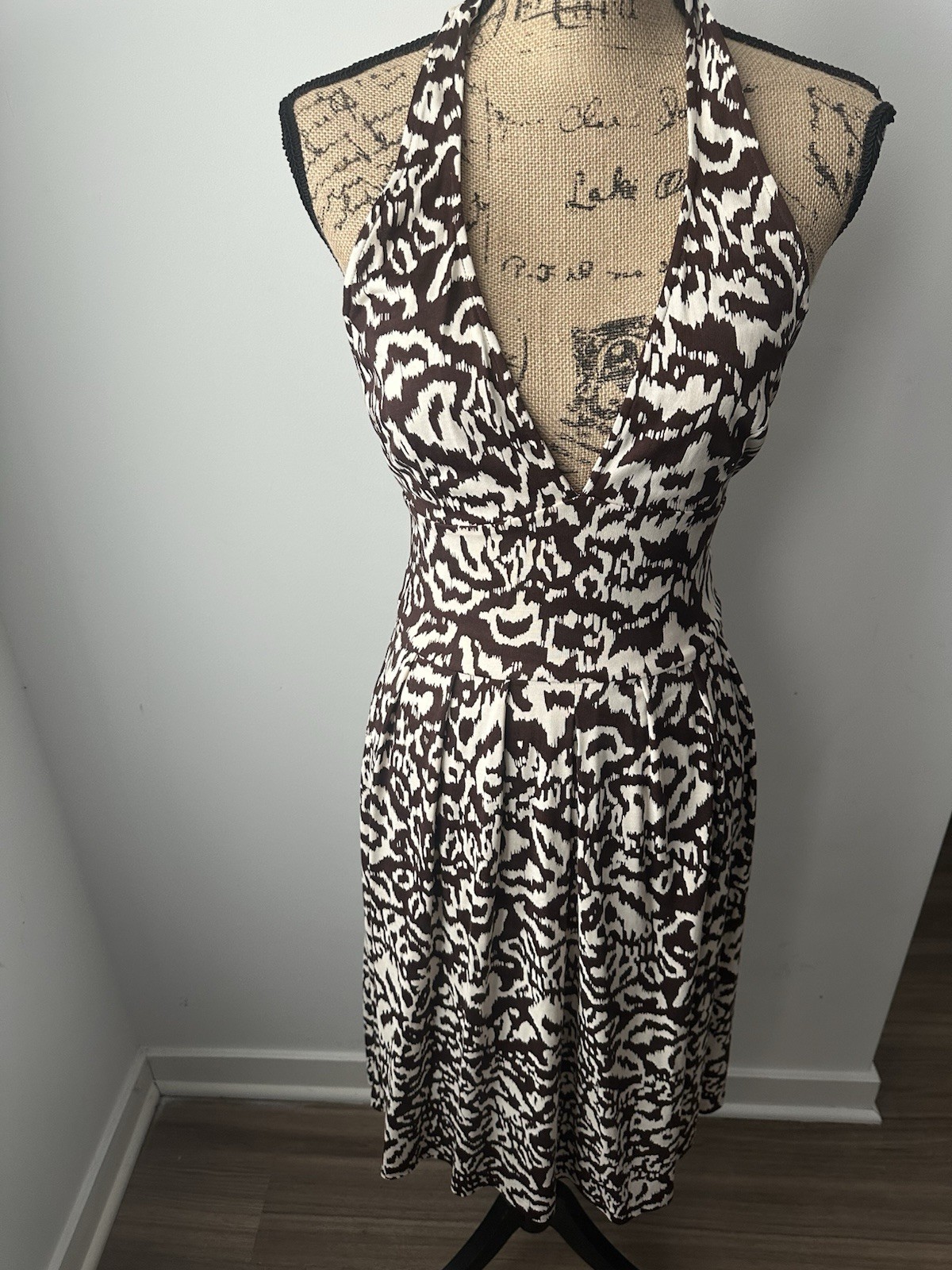 Diane Von Furstenberg 100% Silk Sleeveless Brown & White Print Janine Dress, 8