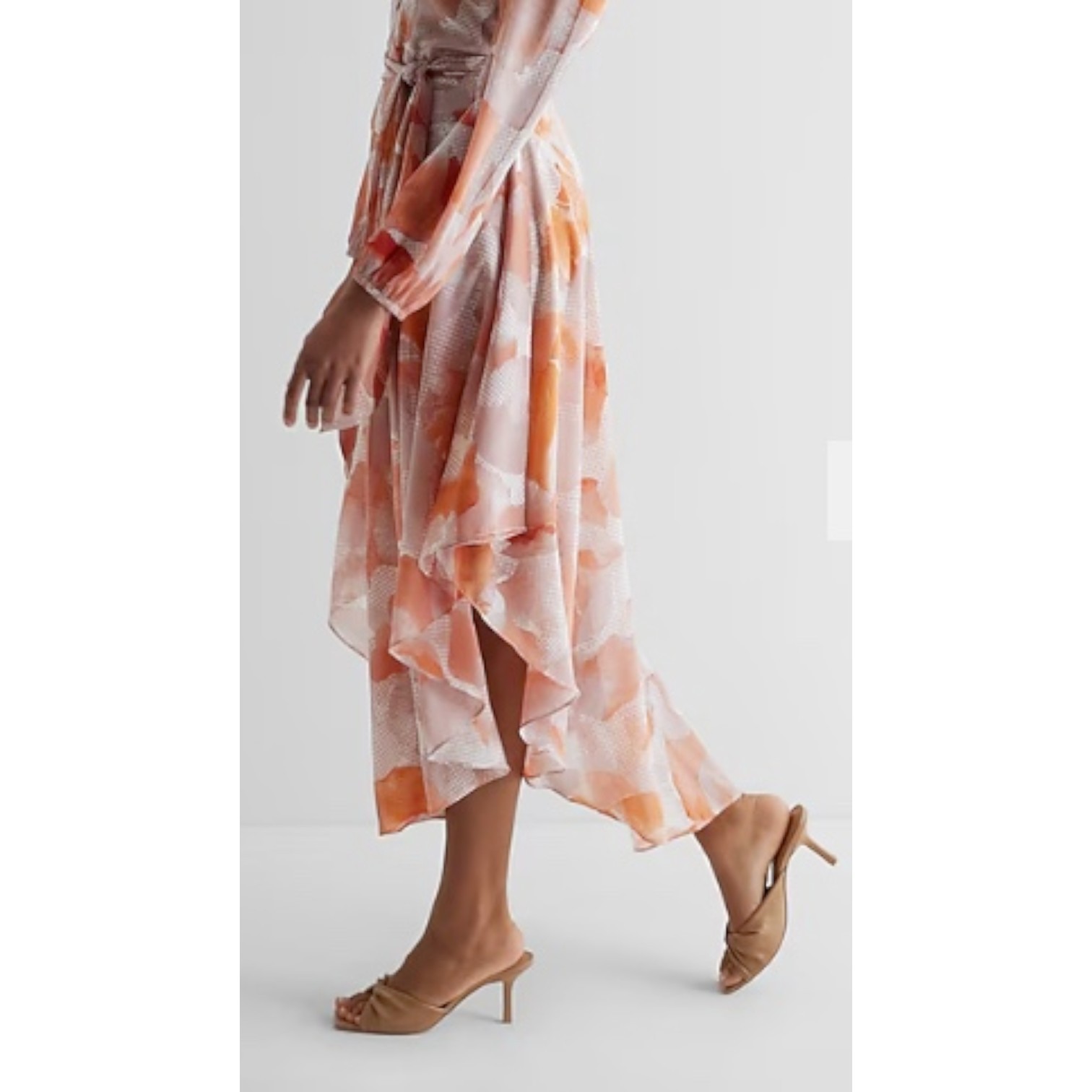 EXPRESS Printed Button Front Tie Waist Midi Dress NWT Size M Peach Floral Print