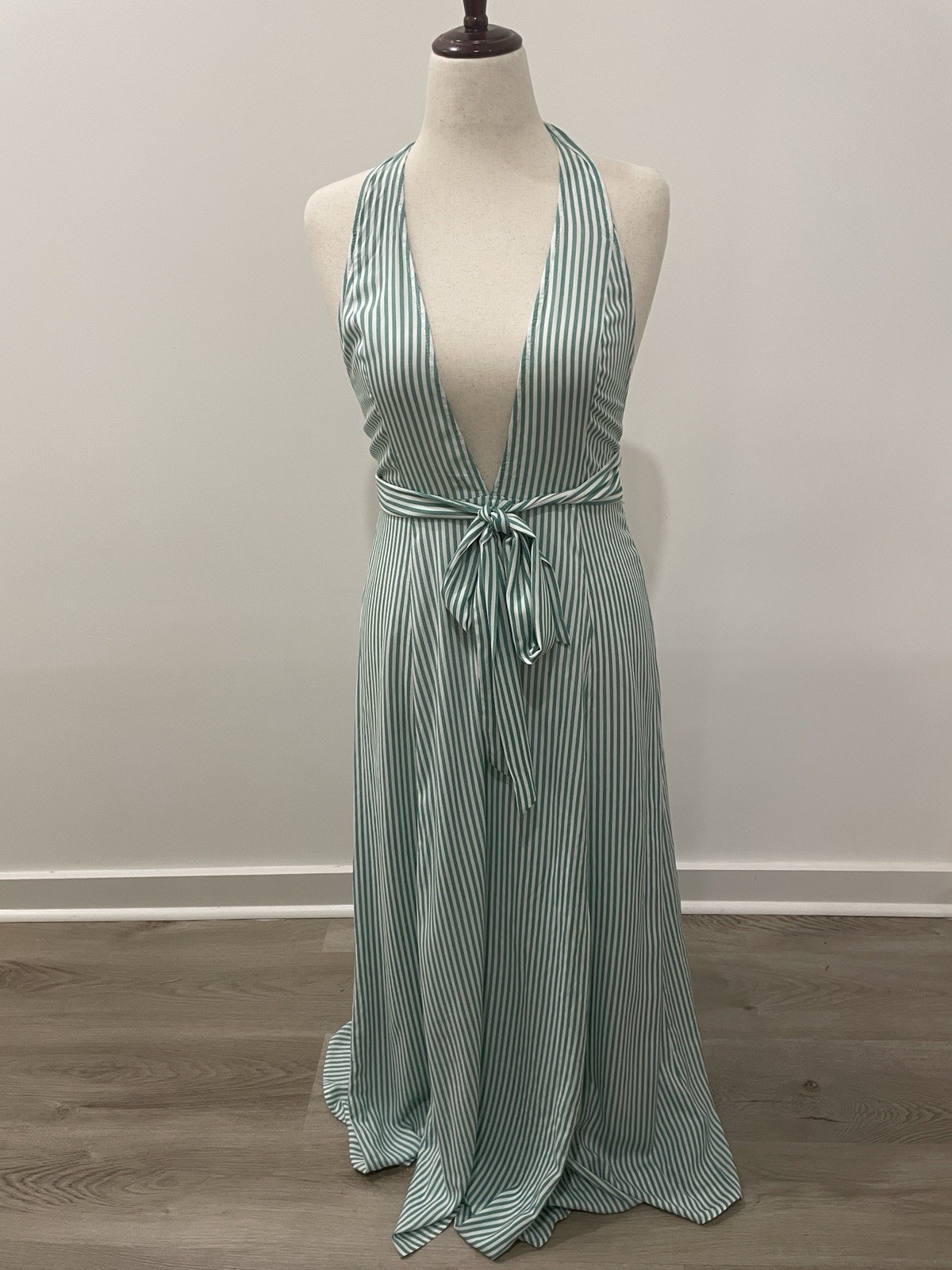 Forever 21 Women’s Green/White Halter Dress Size L NWT