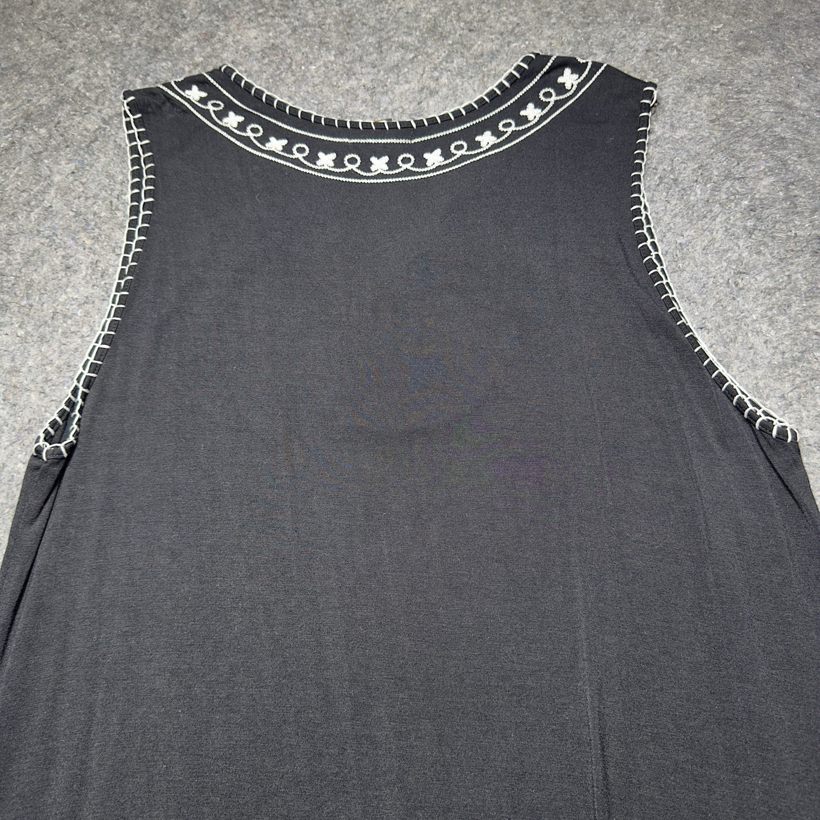 Black Mini Dress W/Embroidery Grace Elements Women Sz XL Sleeveless Pullover