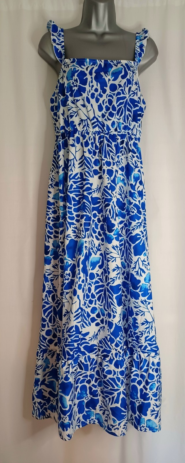 SHIEN Ladies blue and white smocked maxi dress size Large (A848)