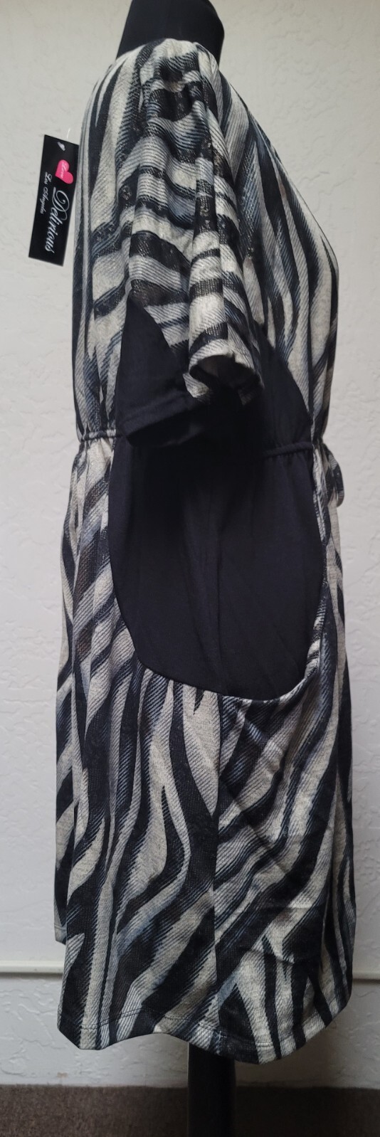 Womens 3X Black/Multi-Color Shortsleeve Dress With Pockets By Delirious Of LA