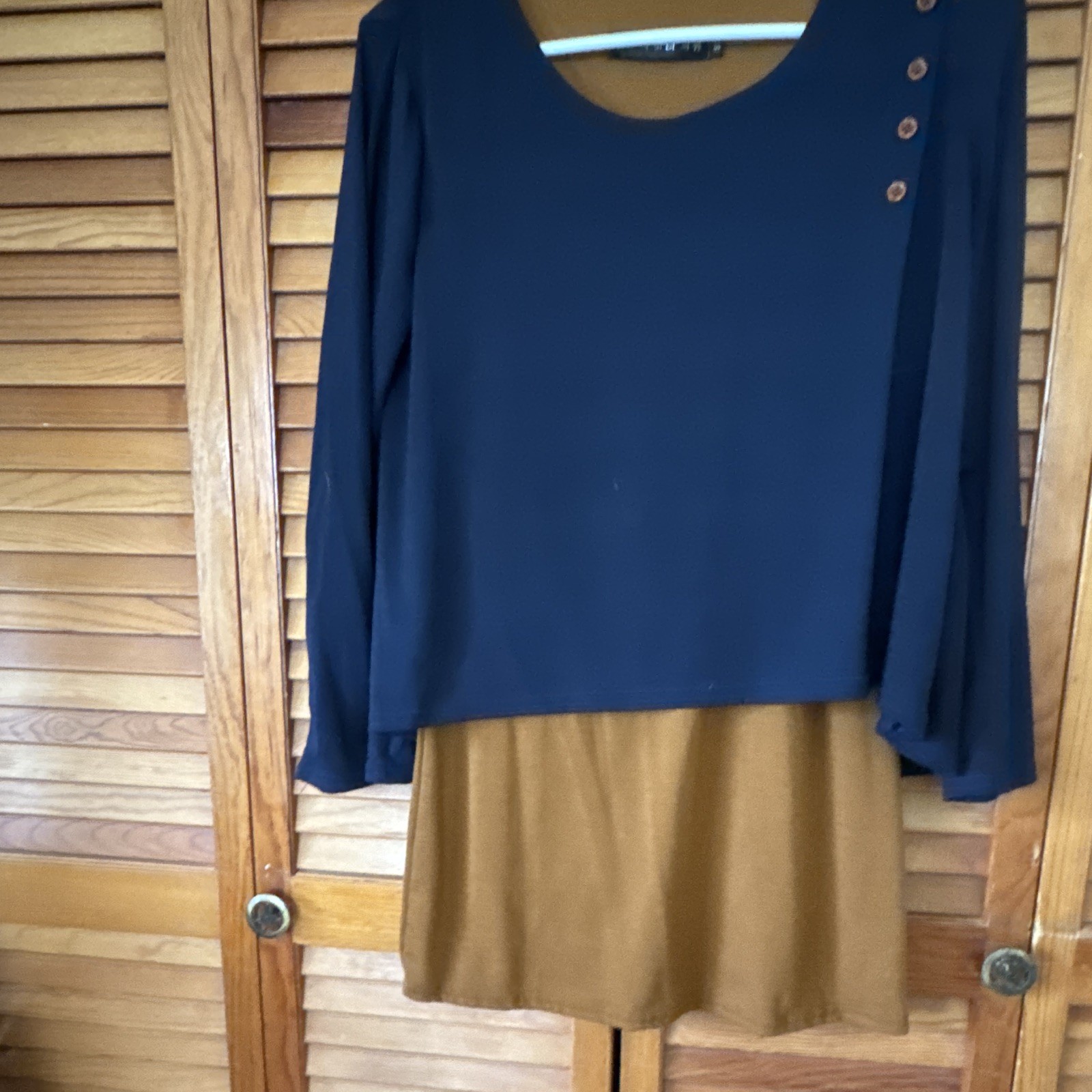 Romantic Body Apparel Navy Brown Colorblock Shirt Scoop Neck Long Sleeve M