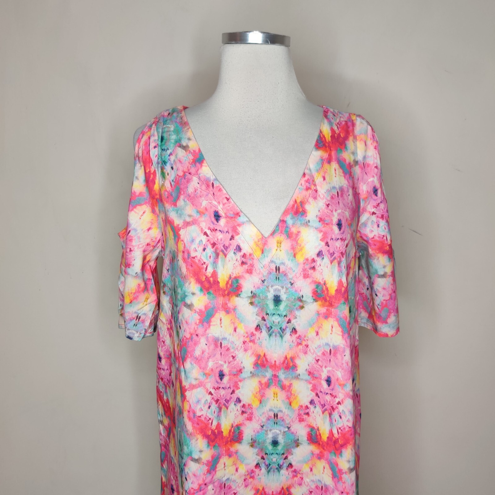 Caribbean Joe Dress Size Small Cold Shoulder Tie Dye Floral Colorful NWT